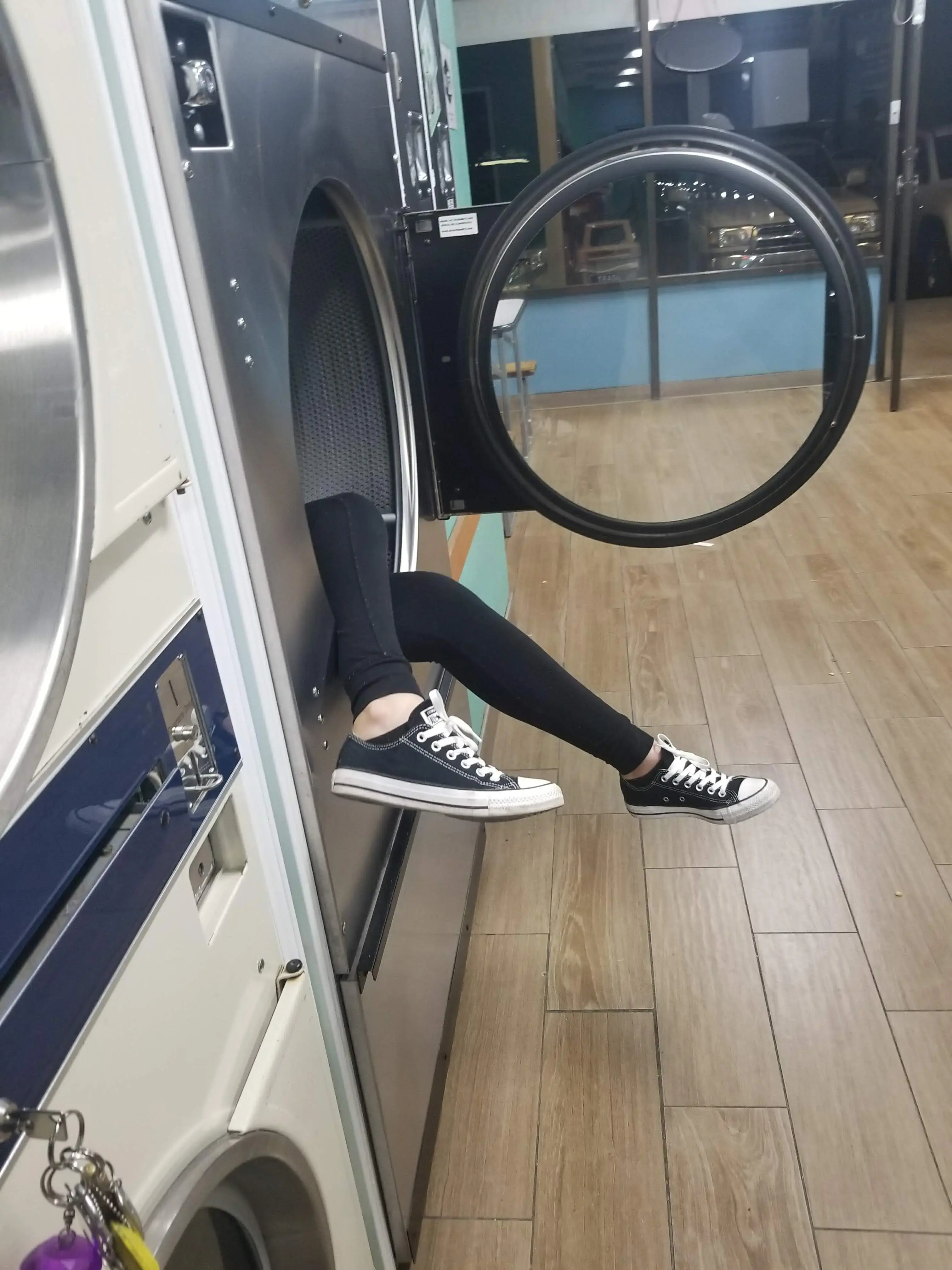 SuperClean Laundromats - Image 13