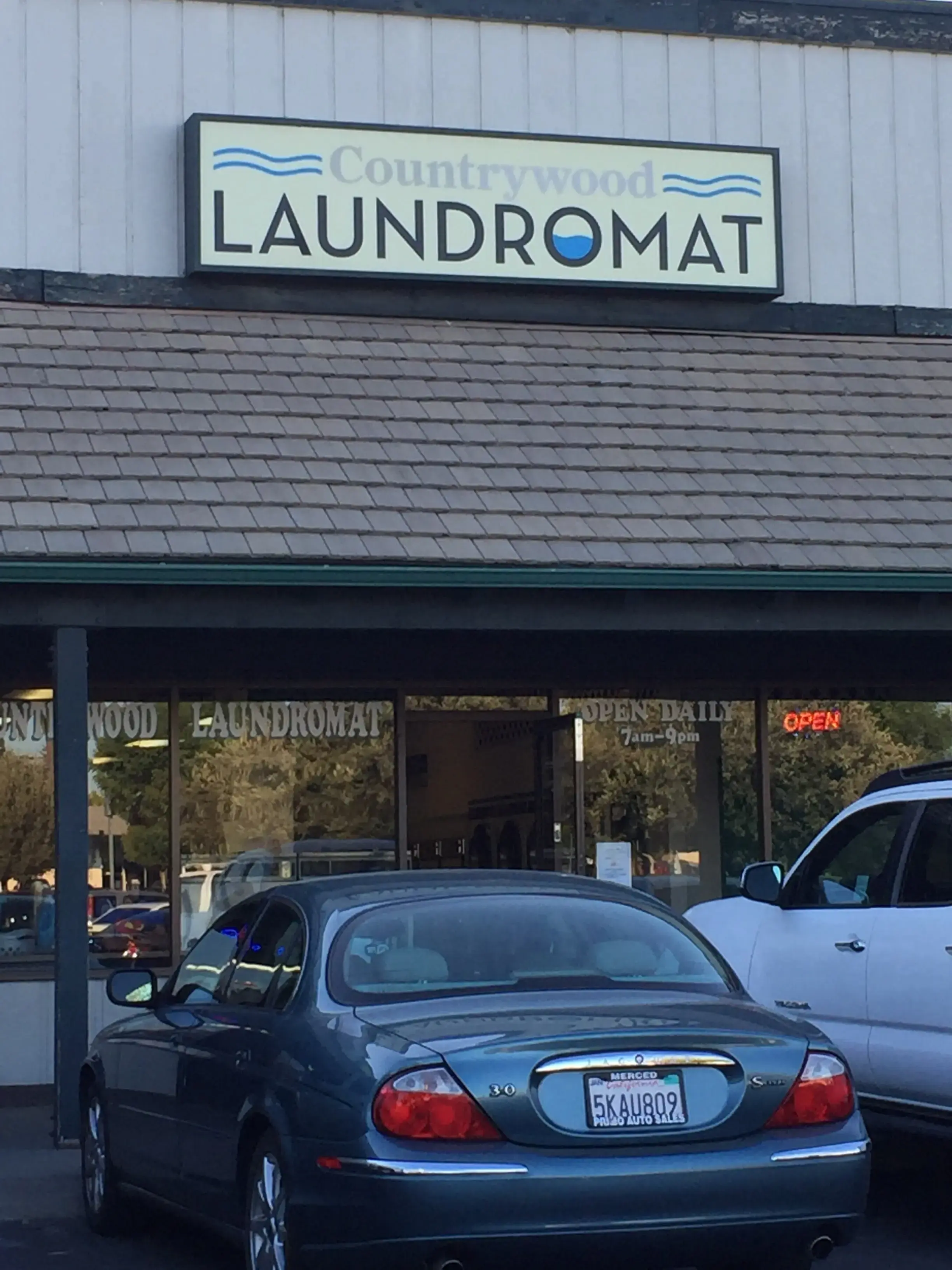 SuperClean Laundromats - Image 15