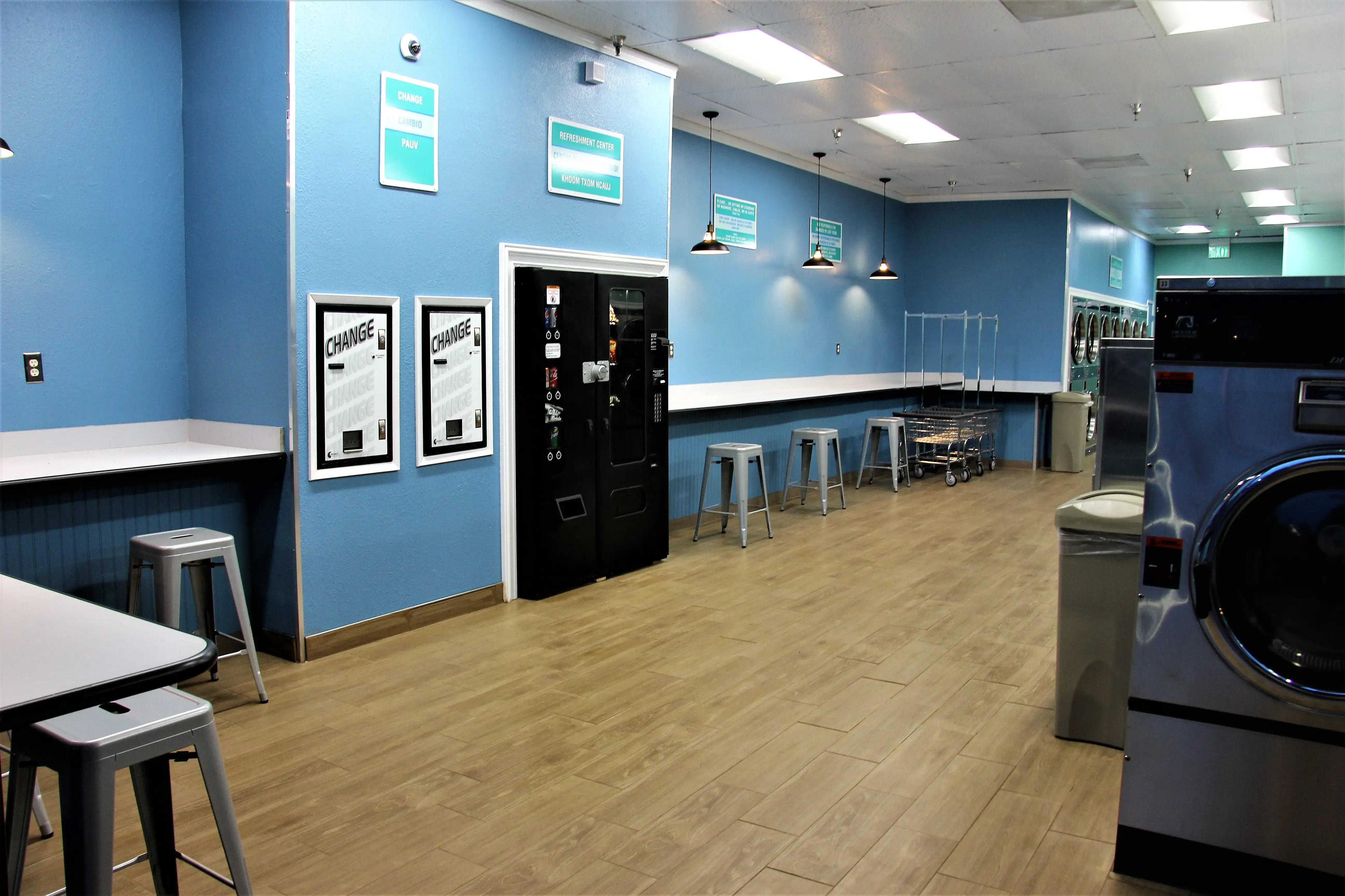 SuperClean Laundromats - Image 6