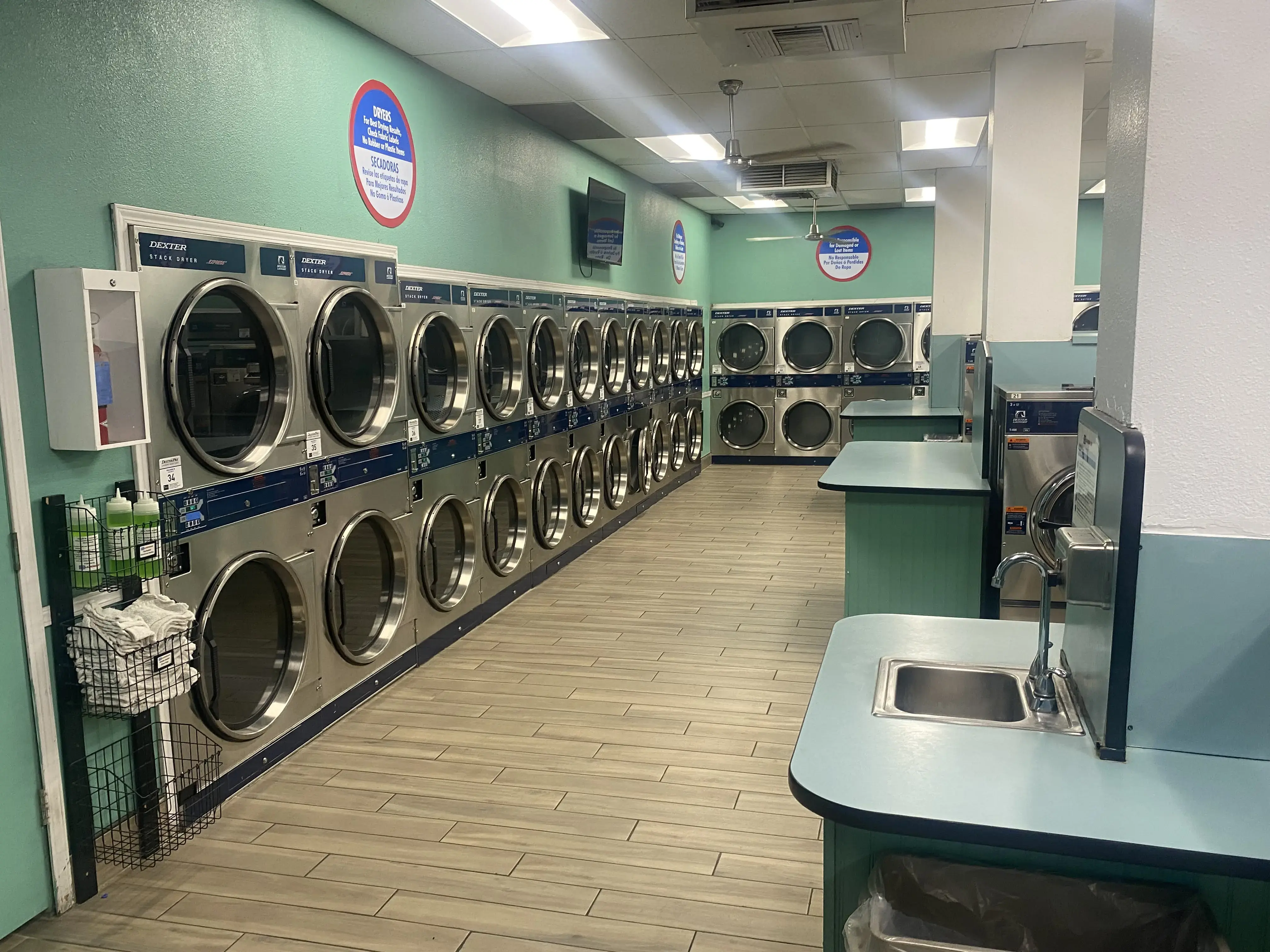 SuperClean Laundromats thumbnail 2