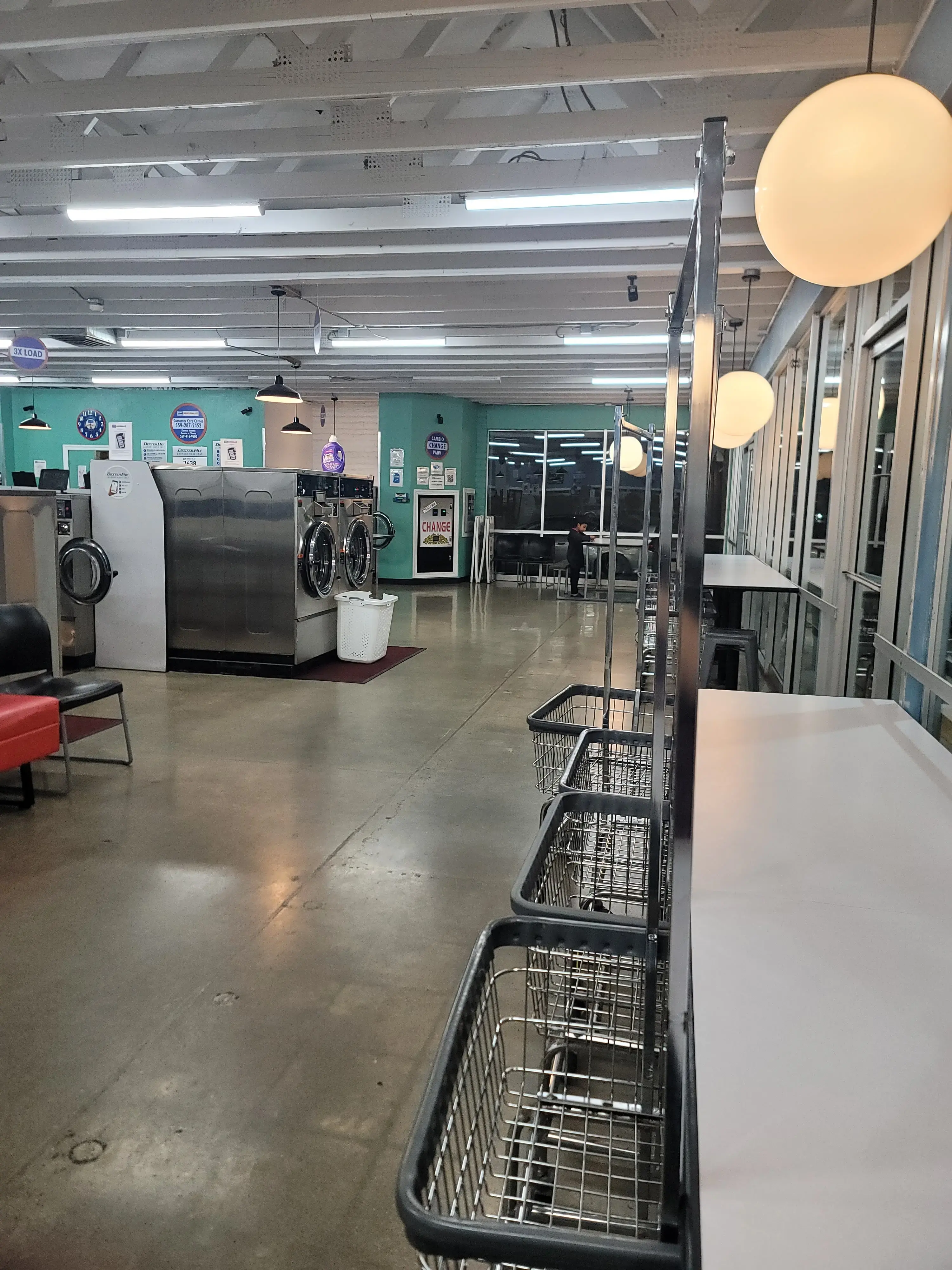 SuperClean Laundromats - Image 10