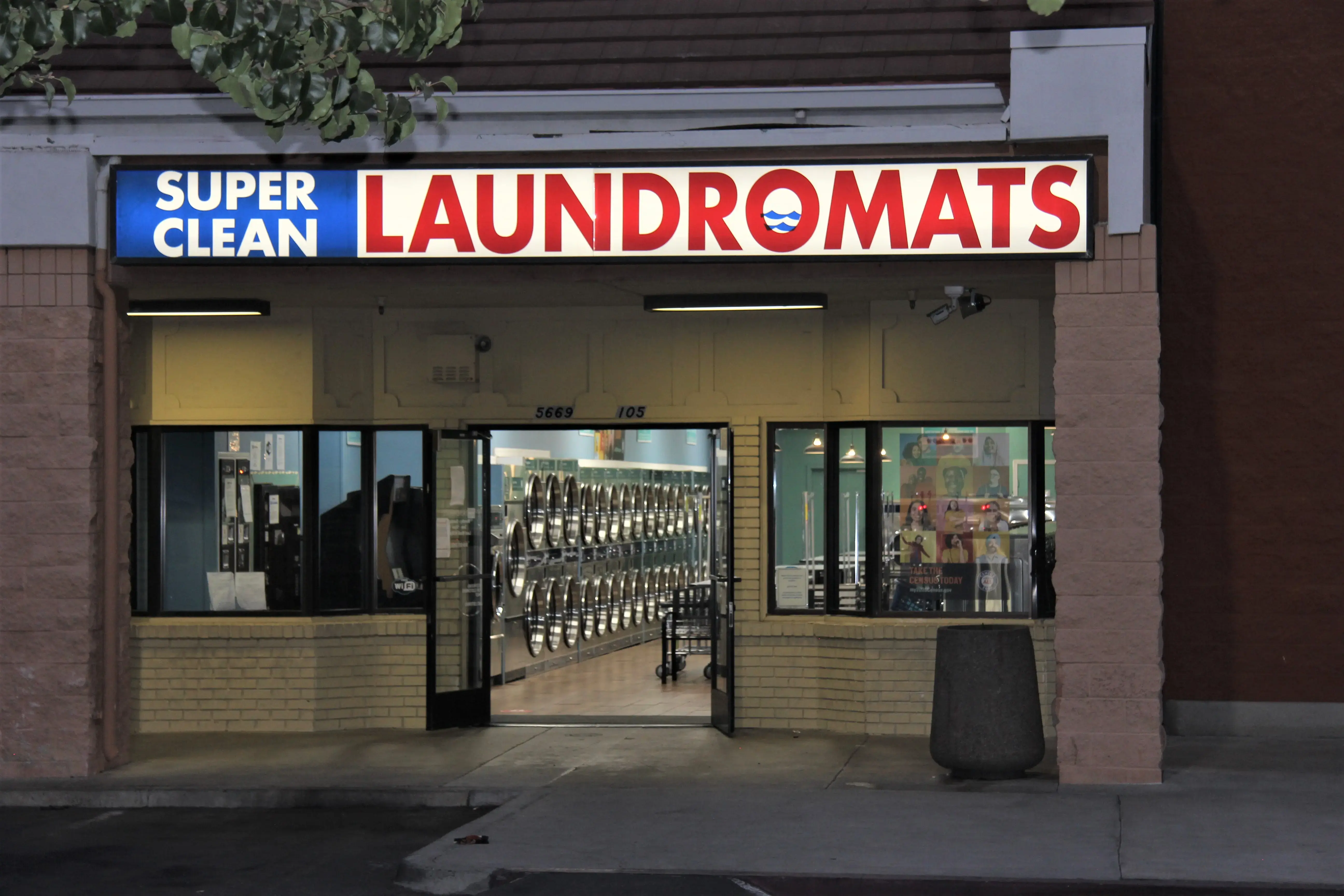 SuperClean Laundromats - Image 2