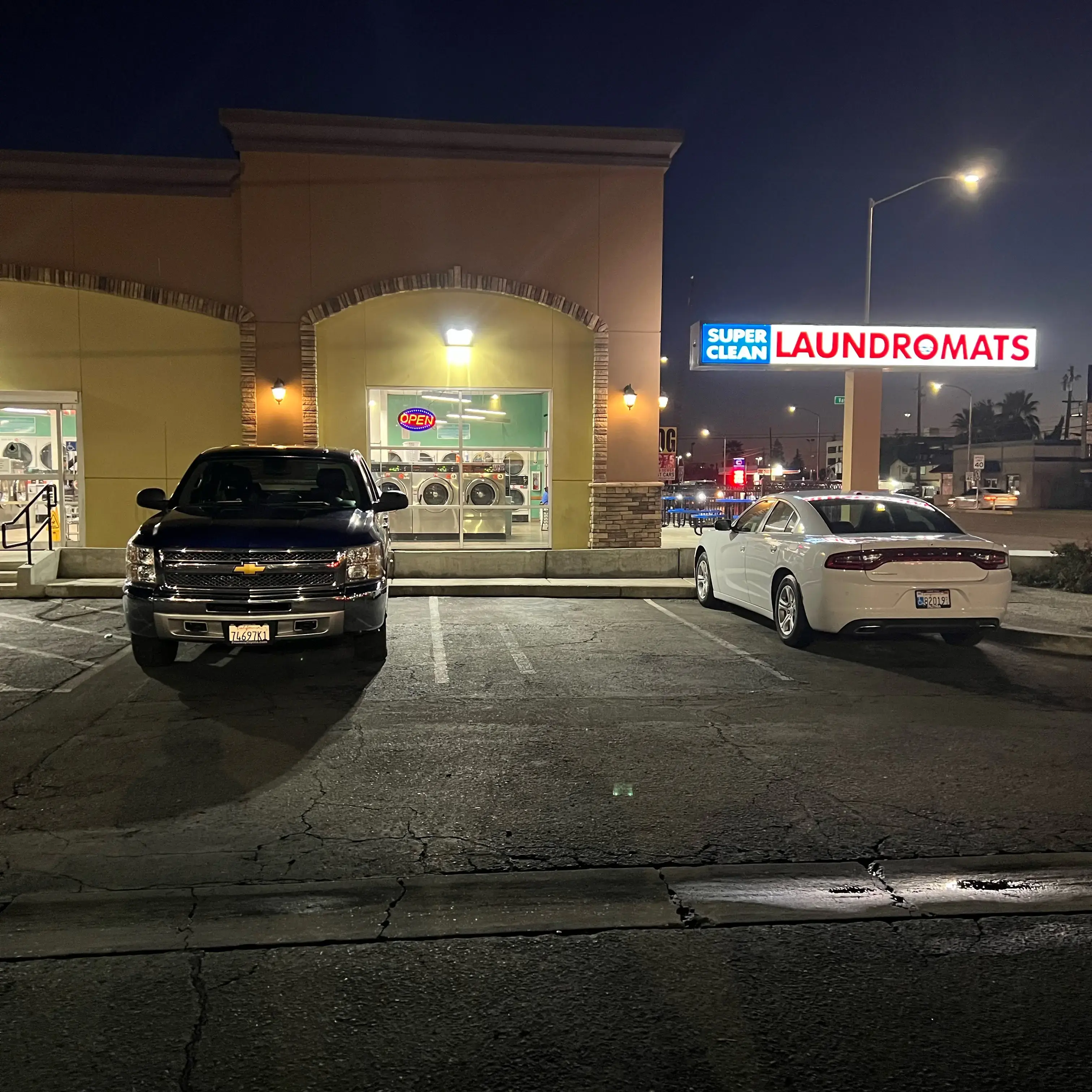 SuperClean Laundromats thumbnail 3