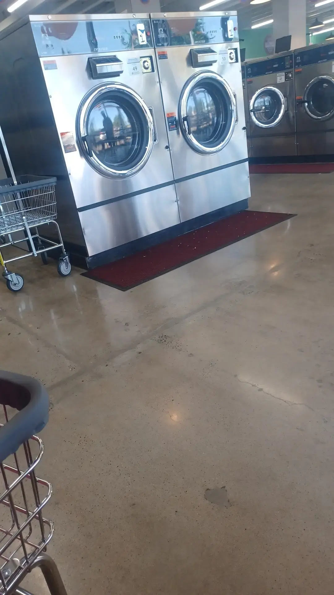 SuperClean Laundromats - Image 9