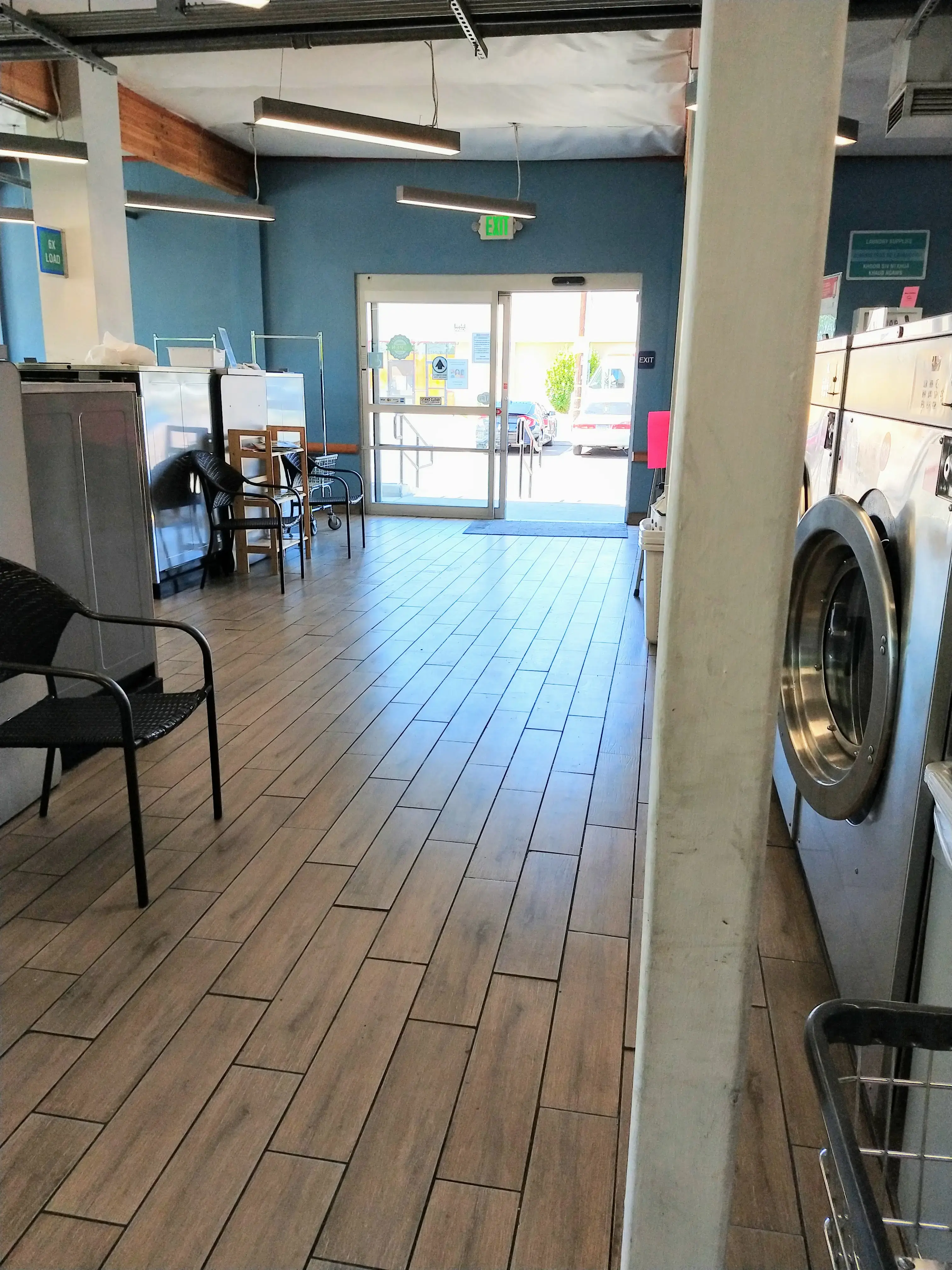SuperClean Laundromats - Image 6