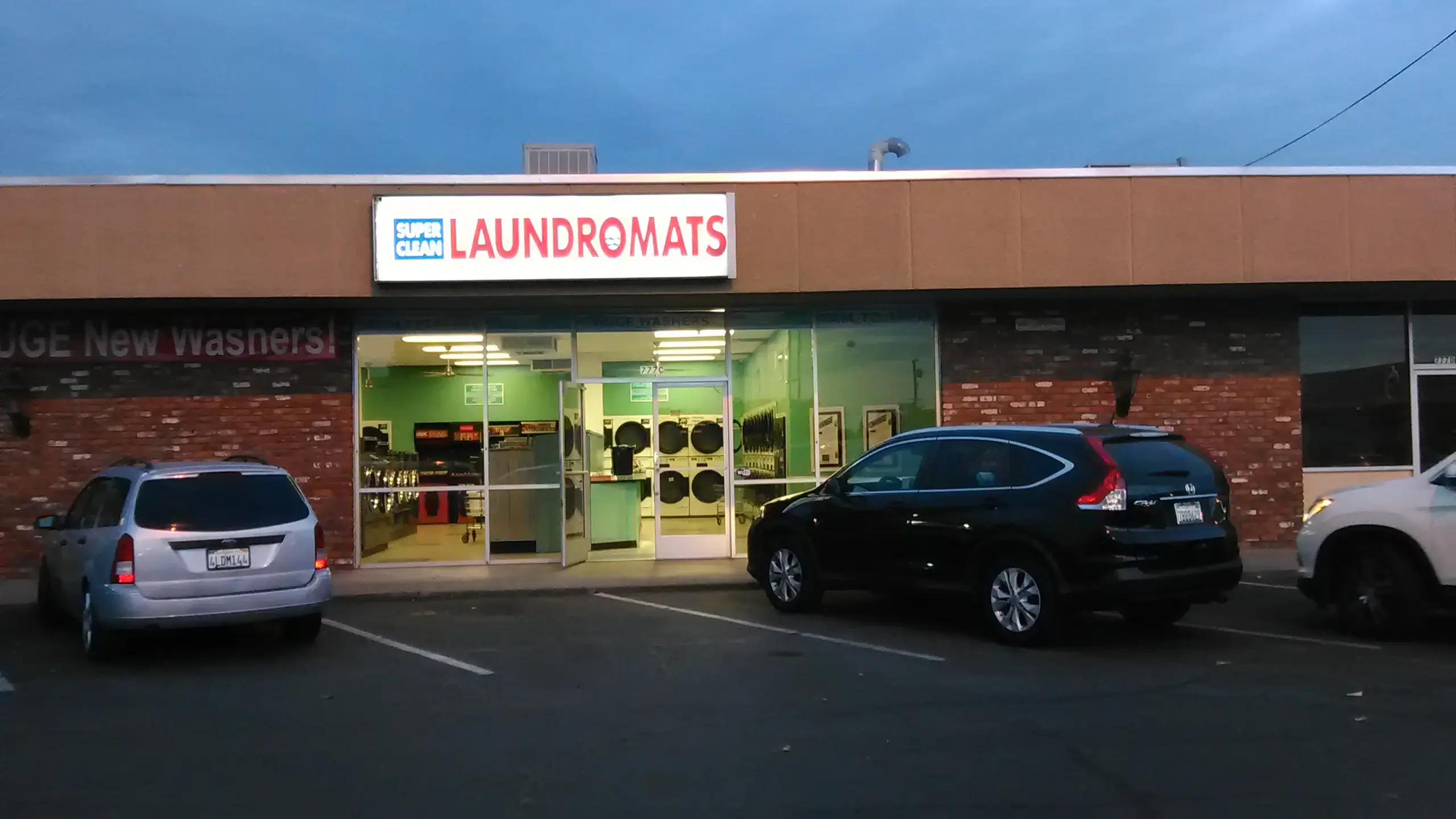 SuperClean Laundromats thumbnail 19