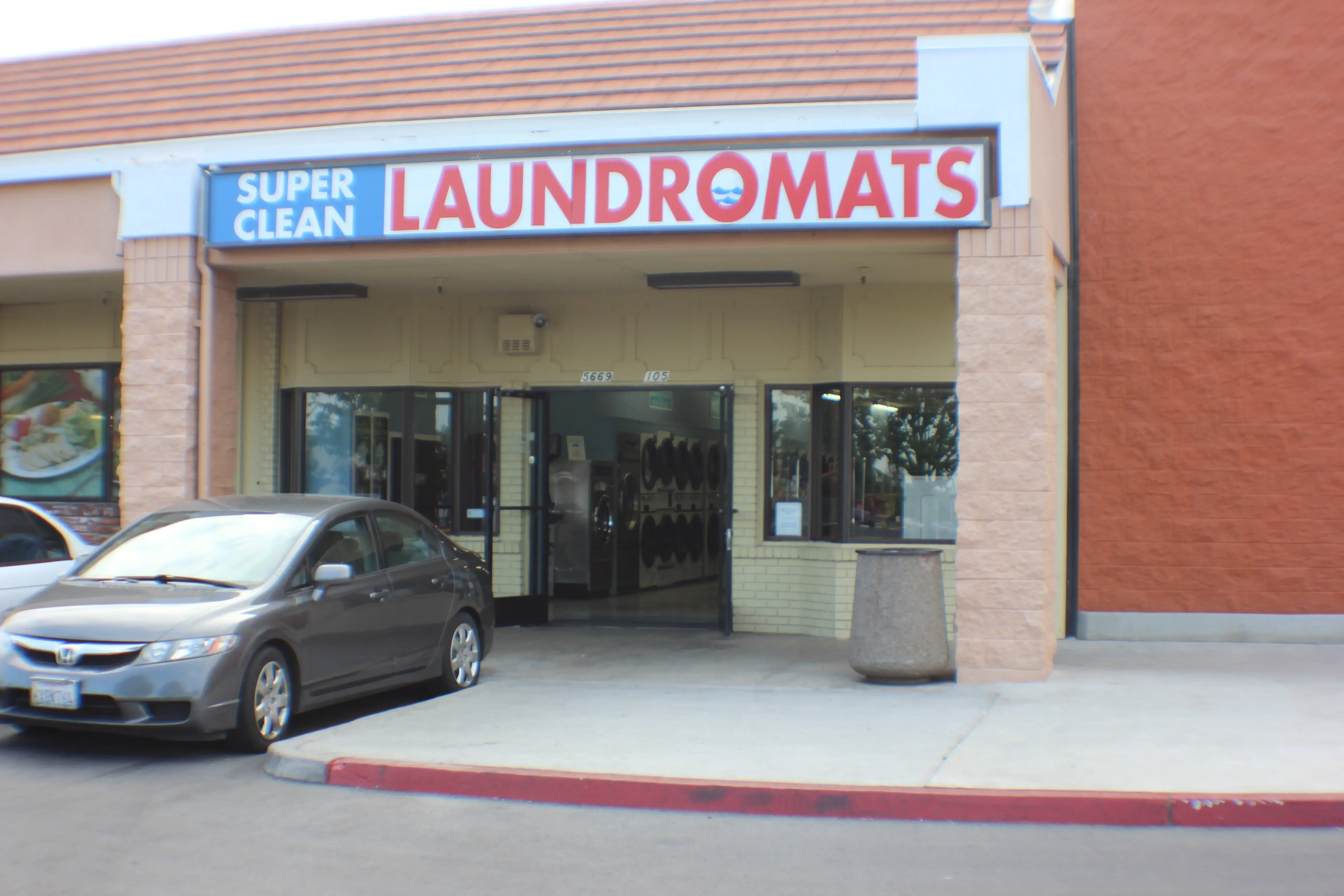 SuperClean Laundromats - Image 19