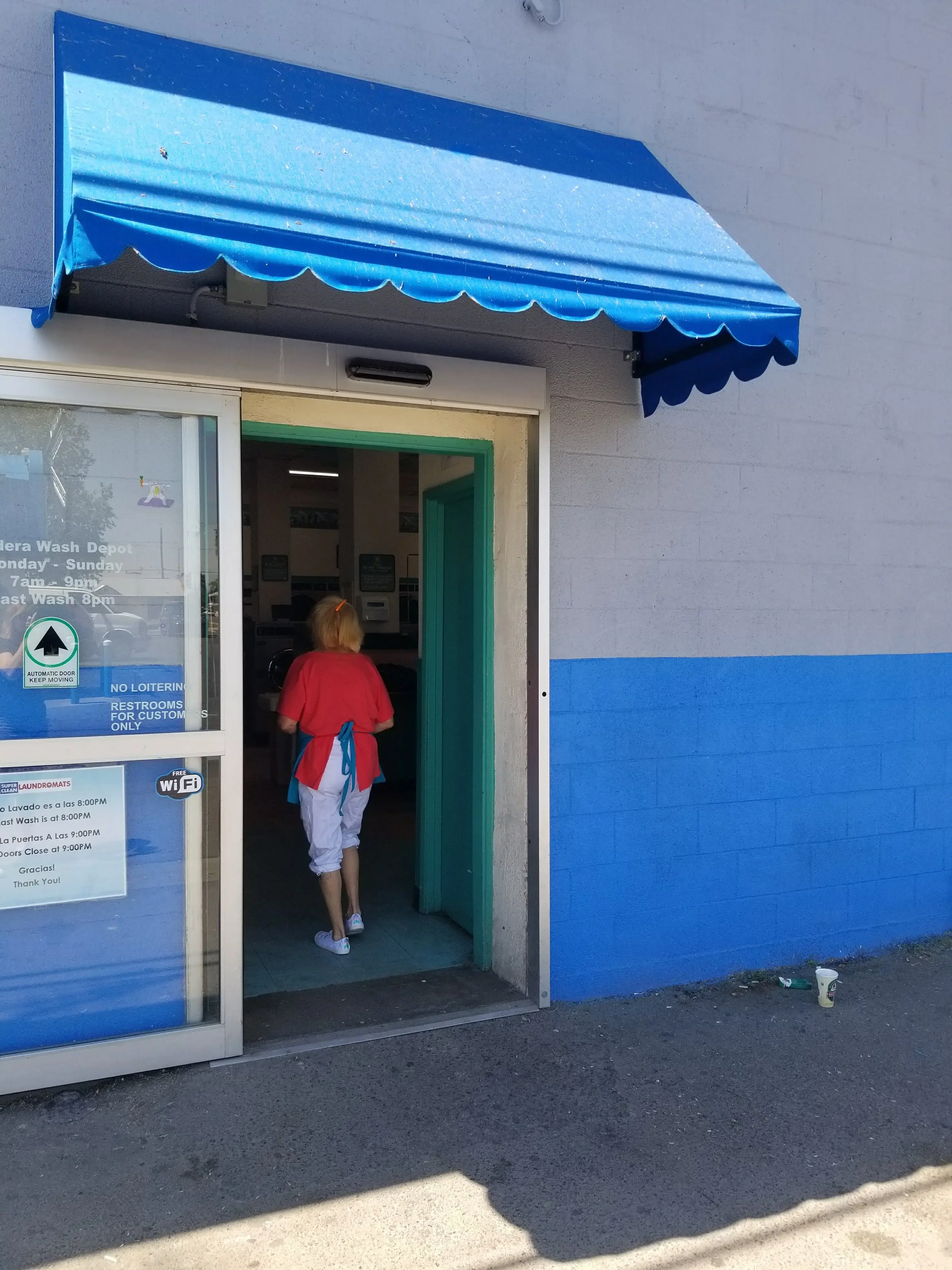 SuperClean Laundromats - Image 5