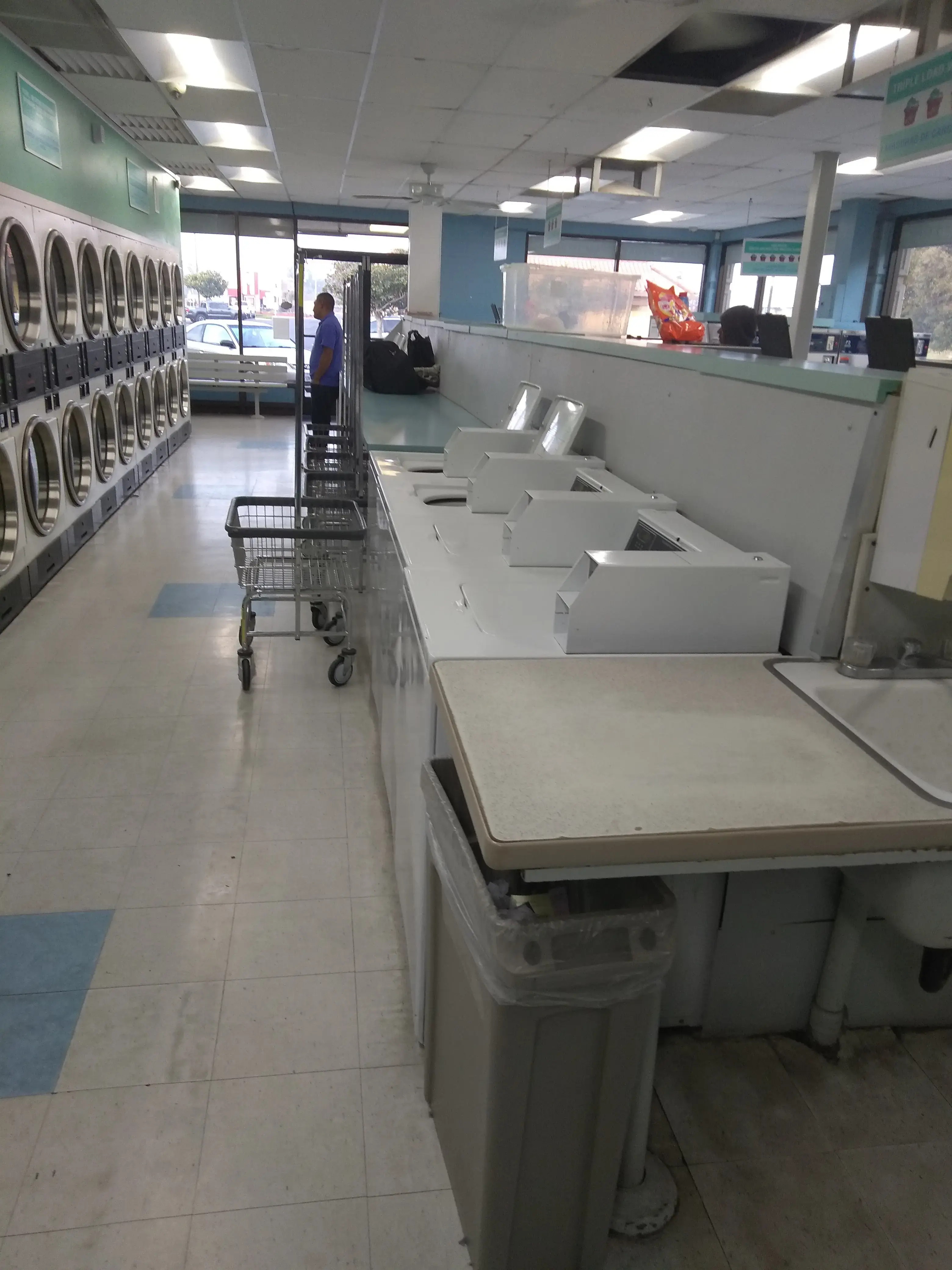 SuperClean Laundromats thumbnail 4