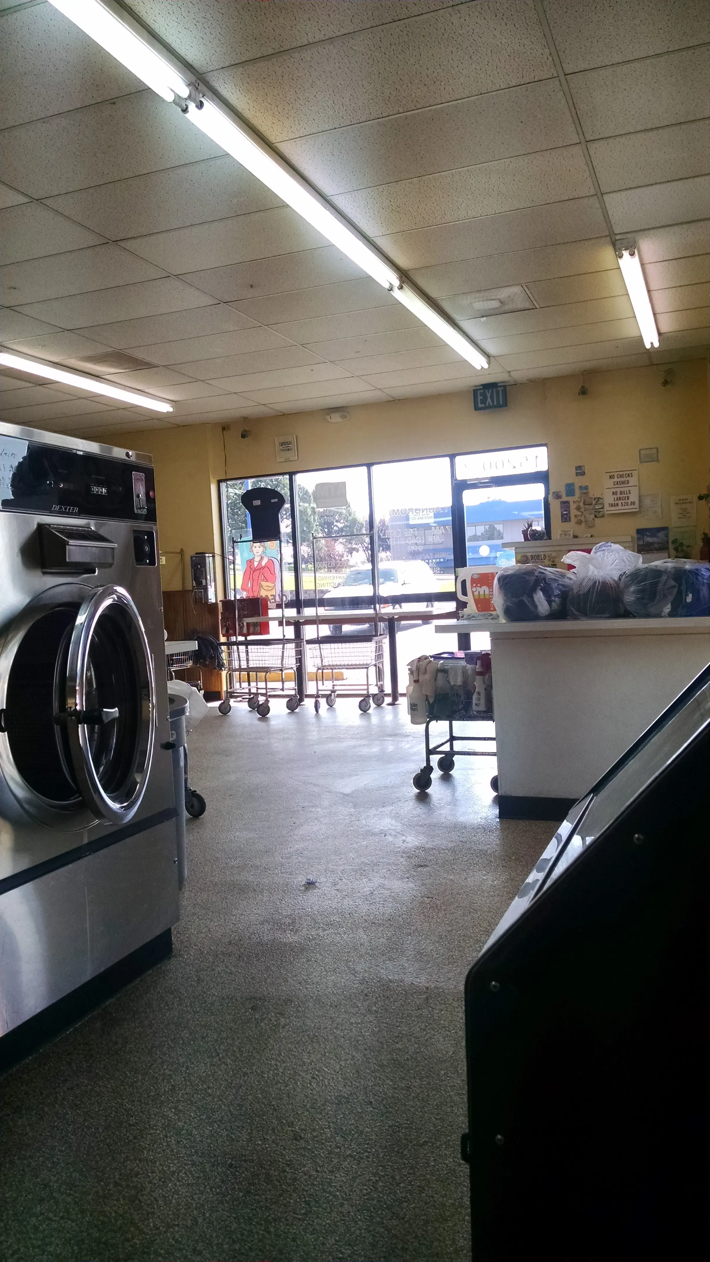 Superior Laundries - Chambers Laundromat thumbnail 1