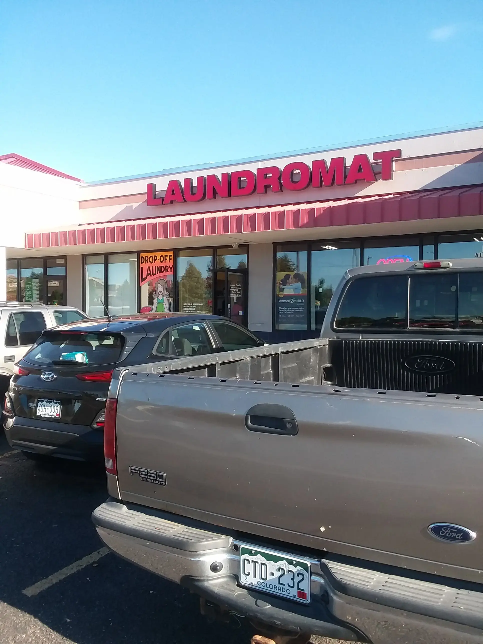 Superior Laundries - Willow Grove Laundromat thumbnail 2