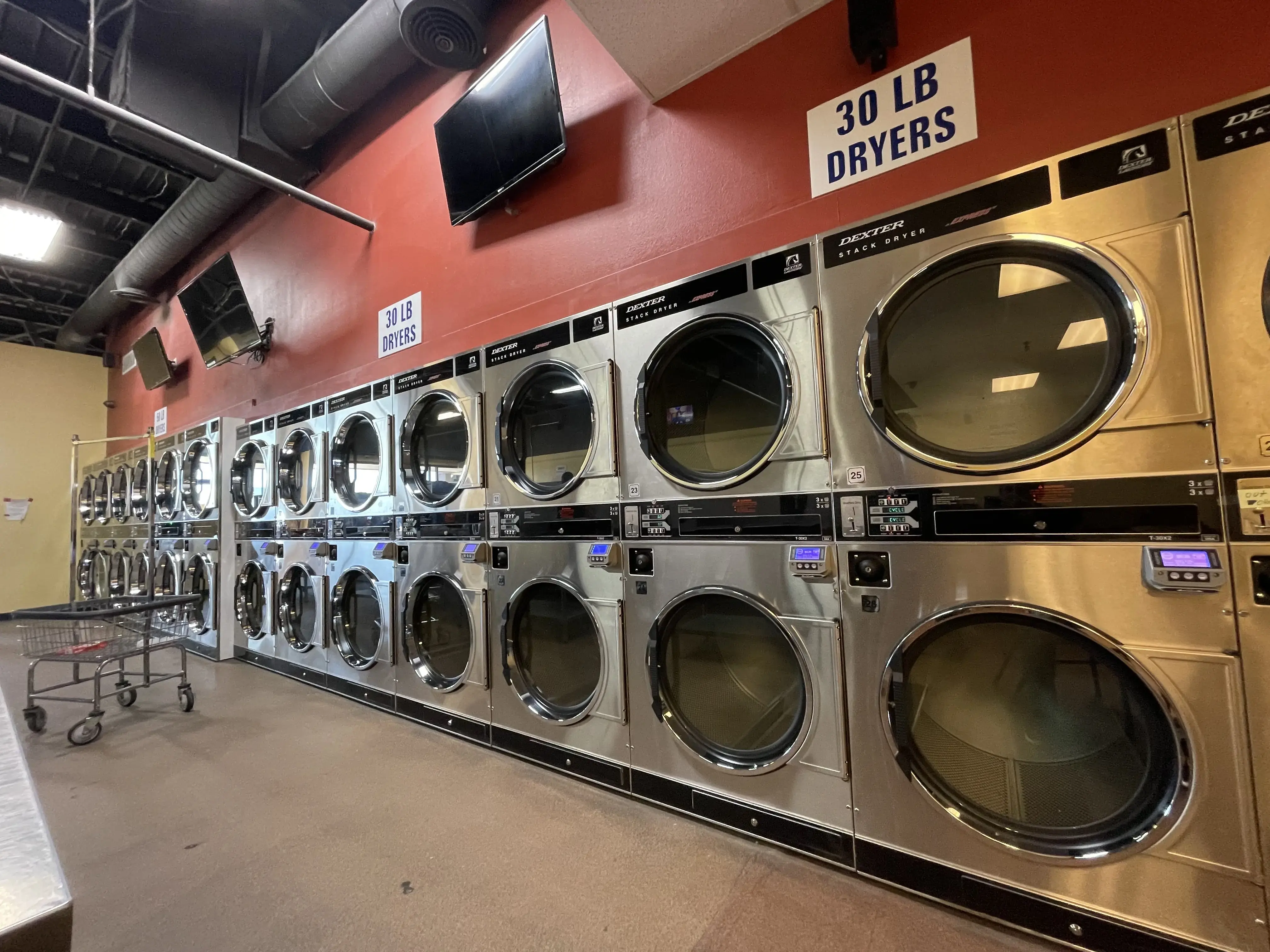 Superior Laundries - Willow Grove Laundromat - Image 1