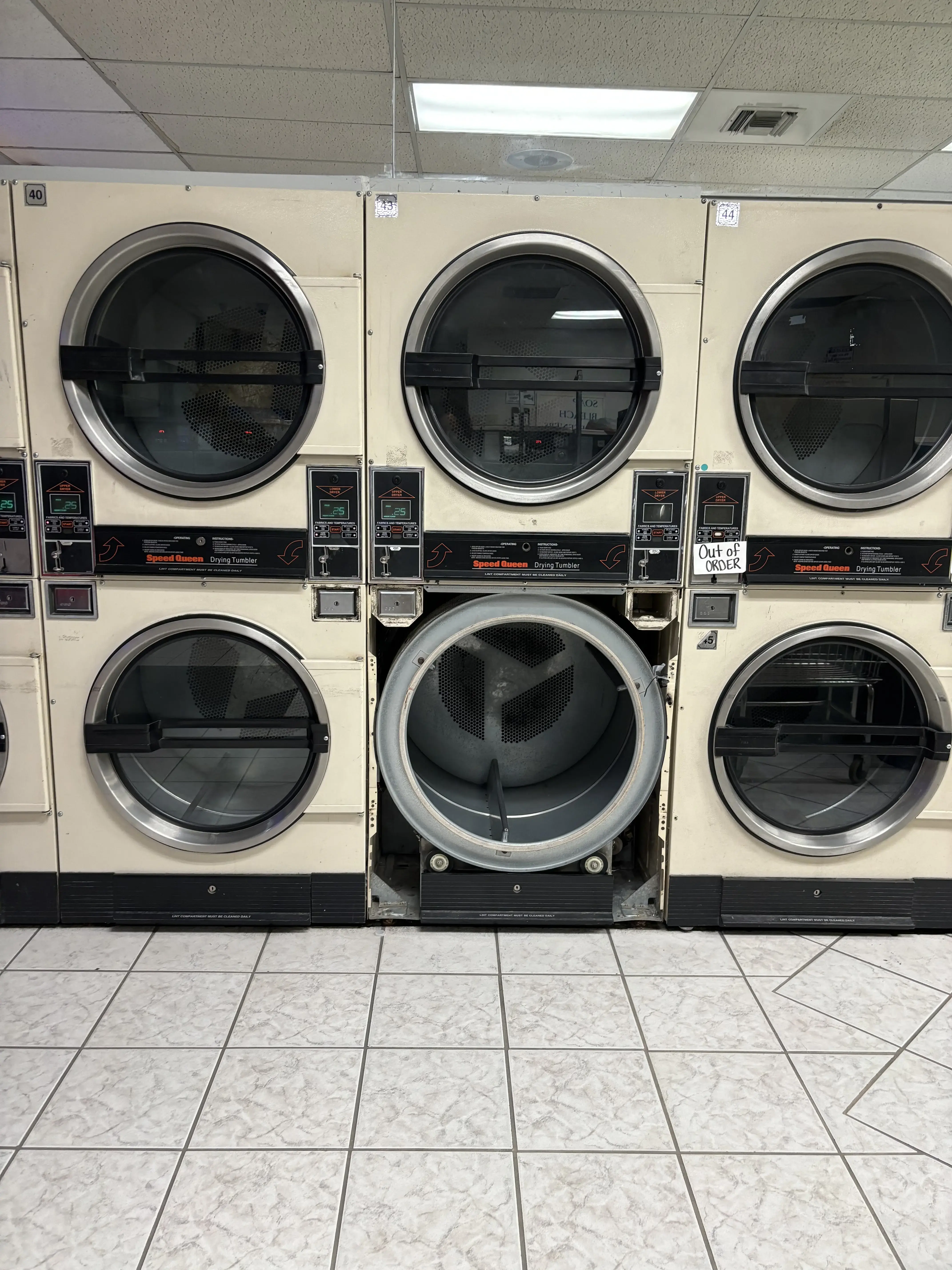 Superior Laundries - Image 1