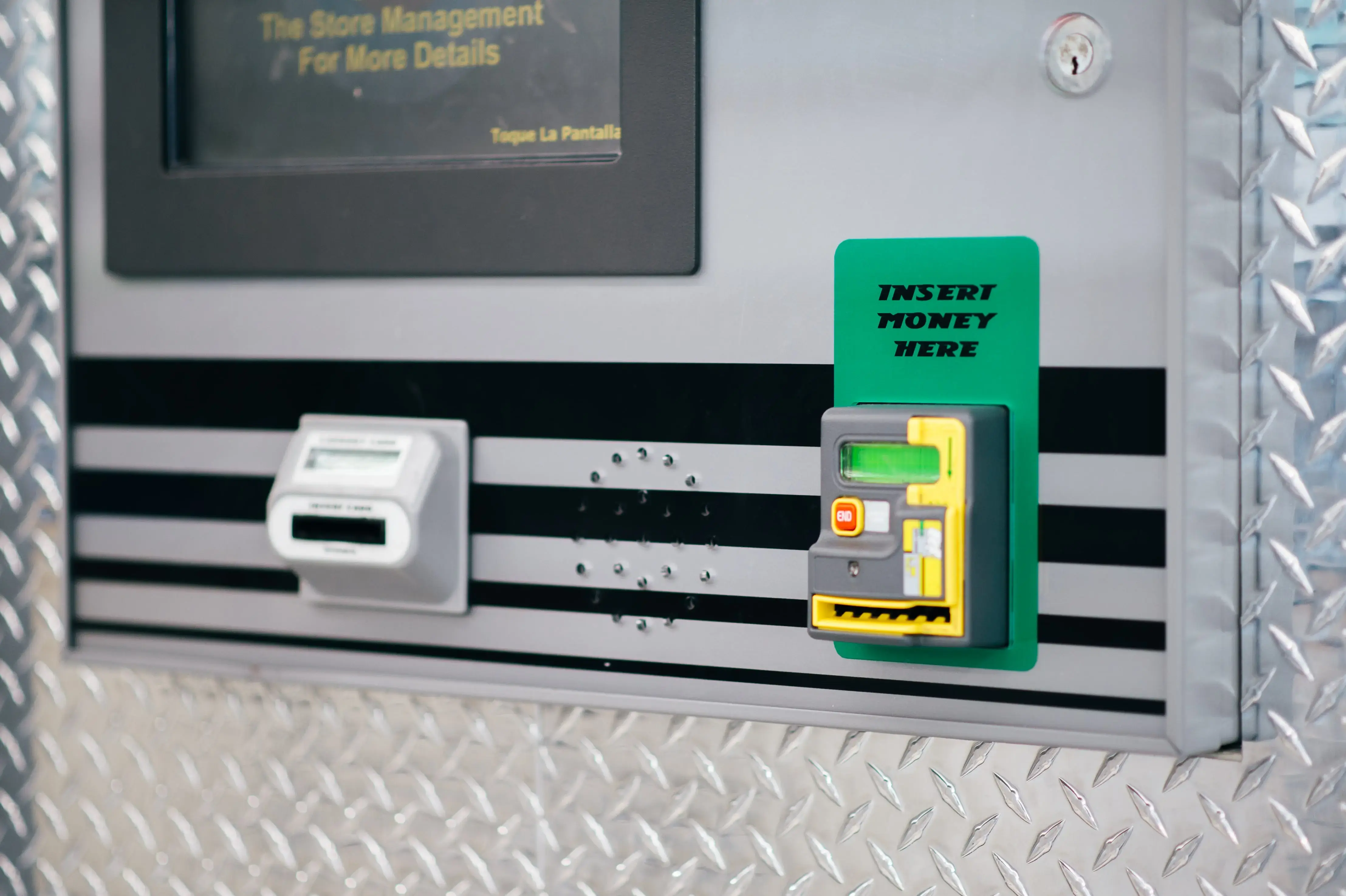 Superior Laundry - Northeast Anaheim thumbnail 9