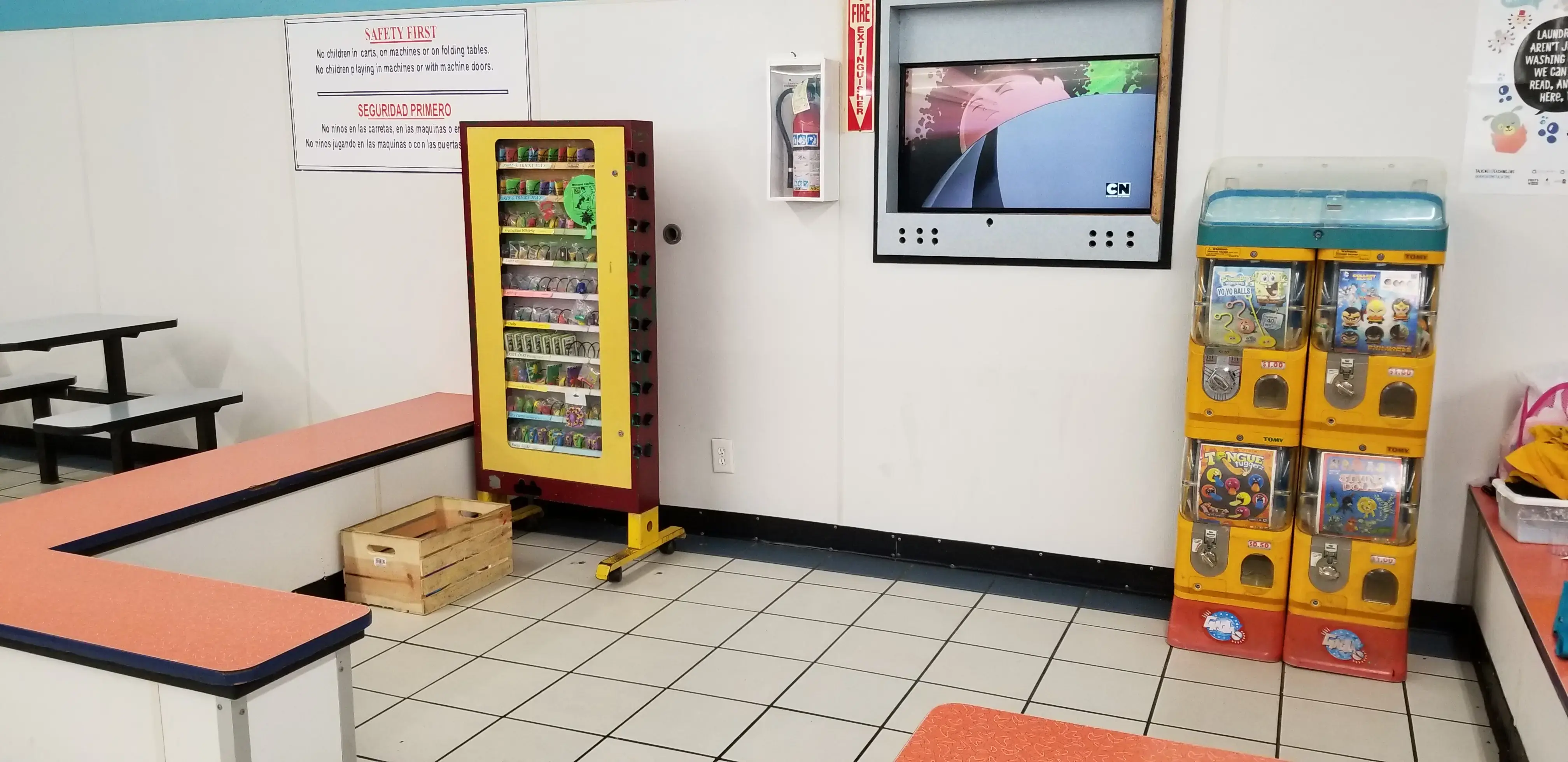 Superior Laundry - Northeast Anaheim - Image 17