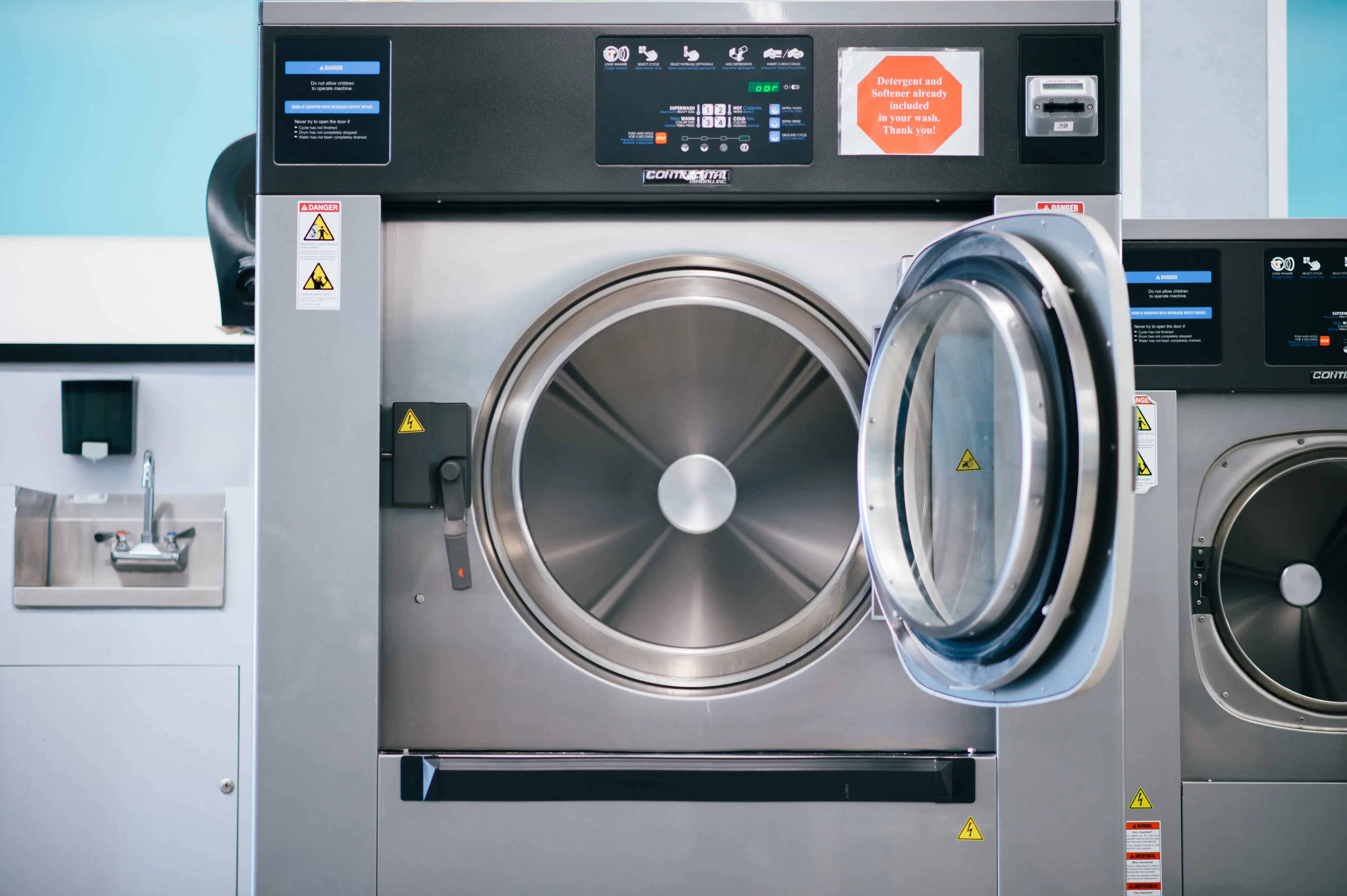 Superior Laundry - Northeast Anaheim thumbnail 2