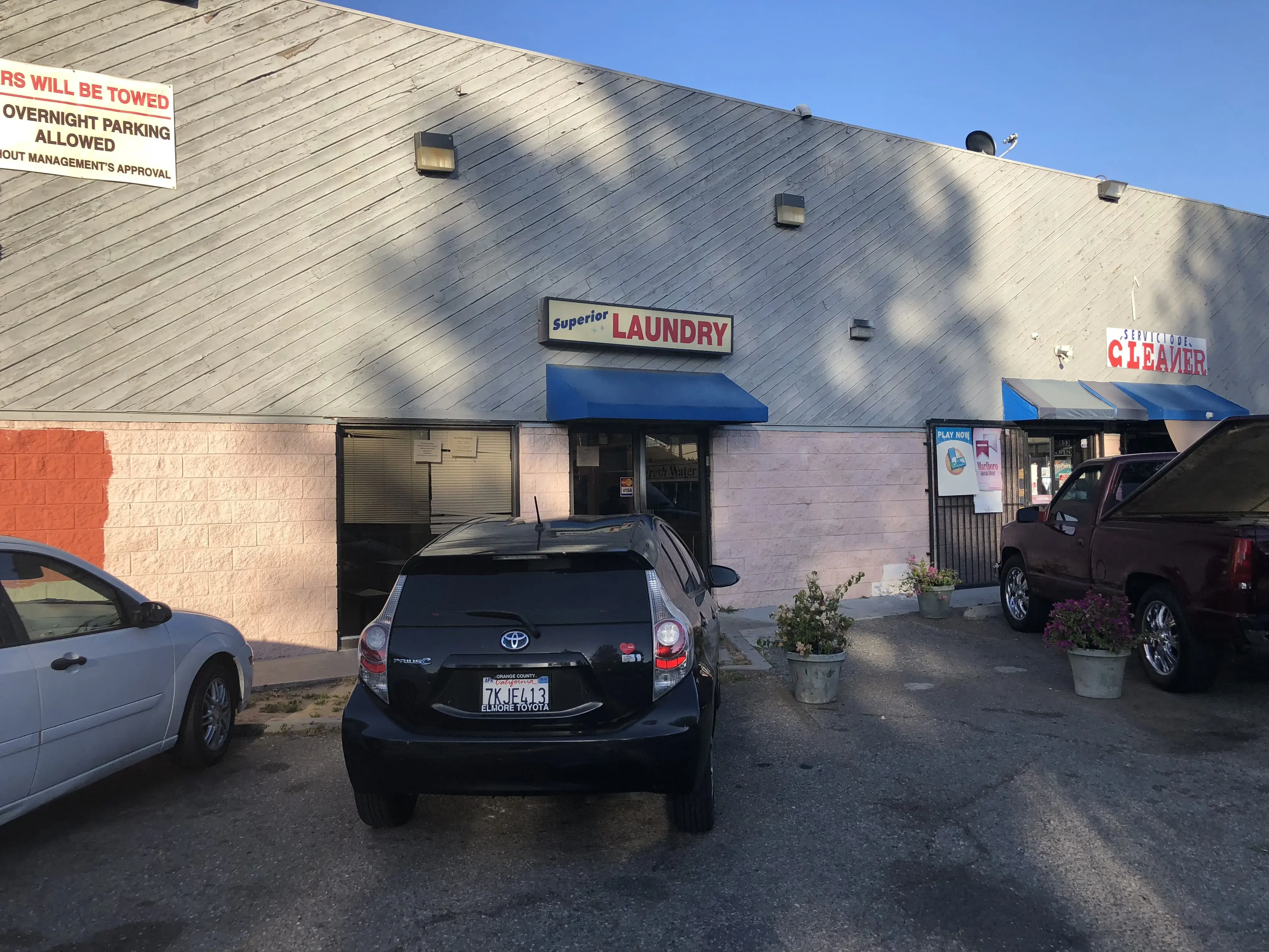 Superior Laundry - Southwest Anaheim thumbnail 18