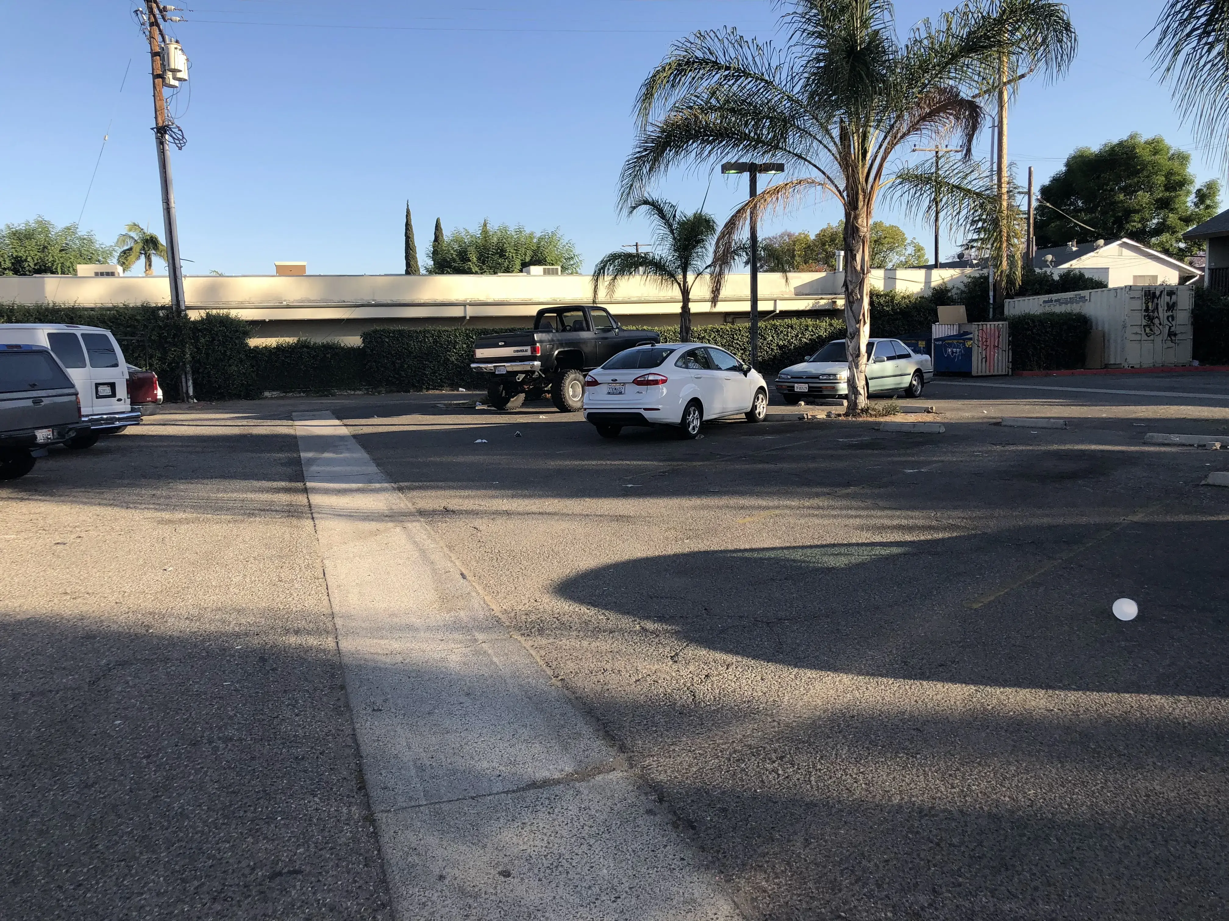 Superior Laundry - Southwest Anaheim - Image 8