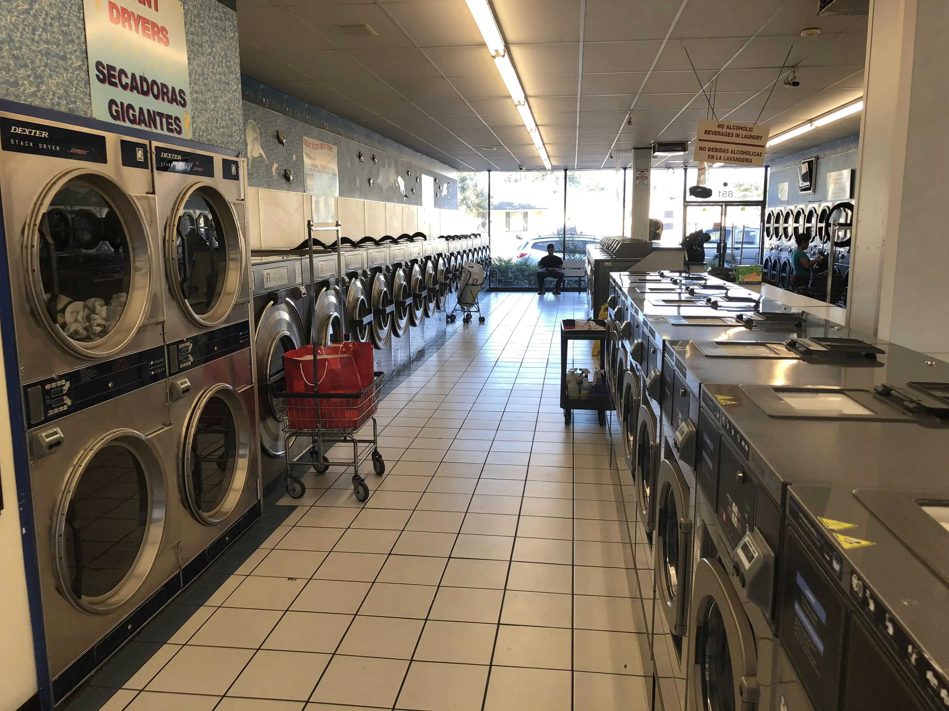 Superior Laundry - Southwest Anaheim - Image 6