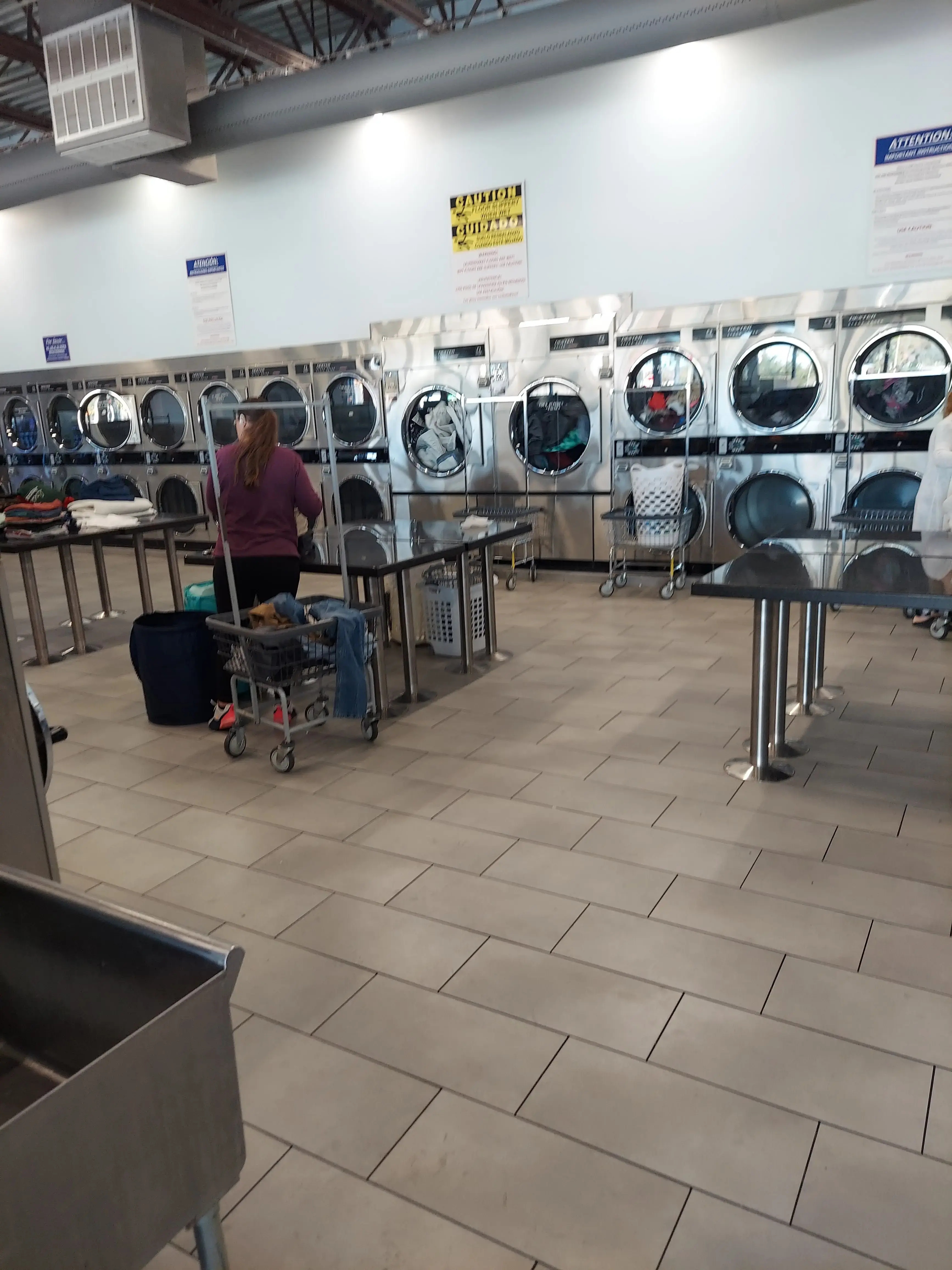 SuperMatt Laundromat thumbnail 4