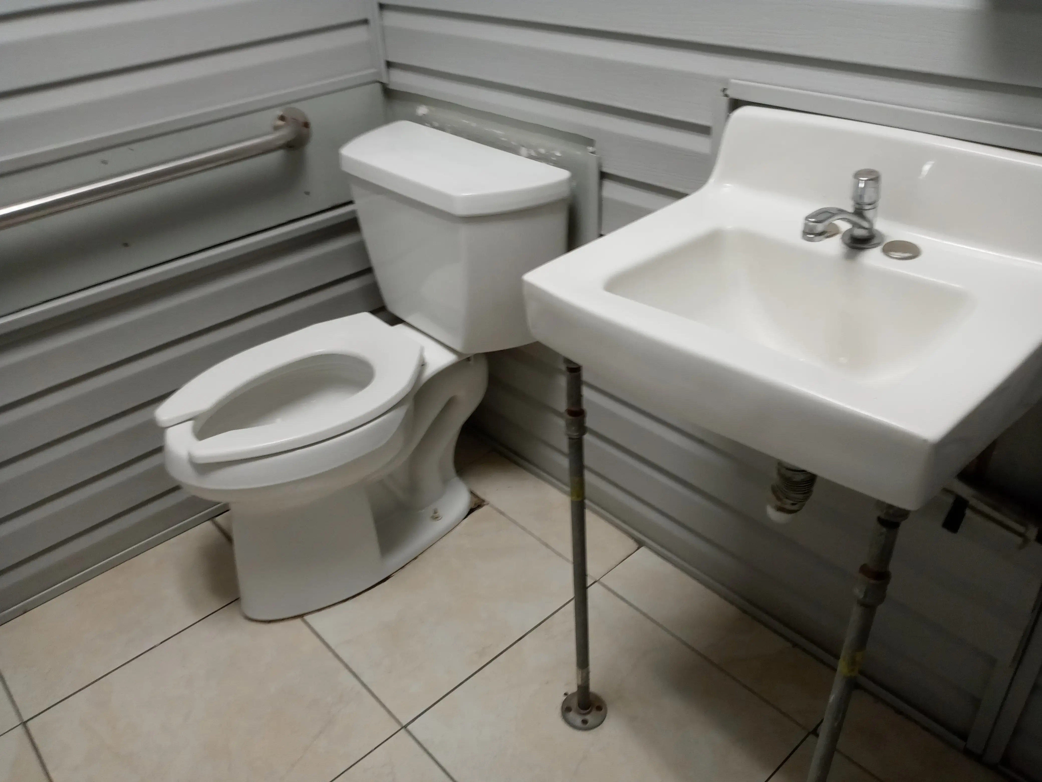 SuperMatt Laundry thumbnail 3