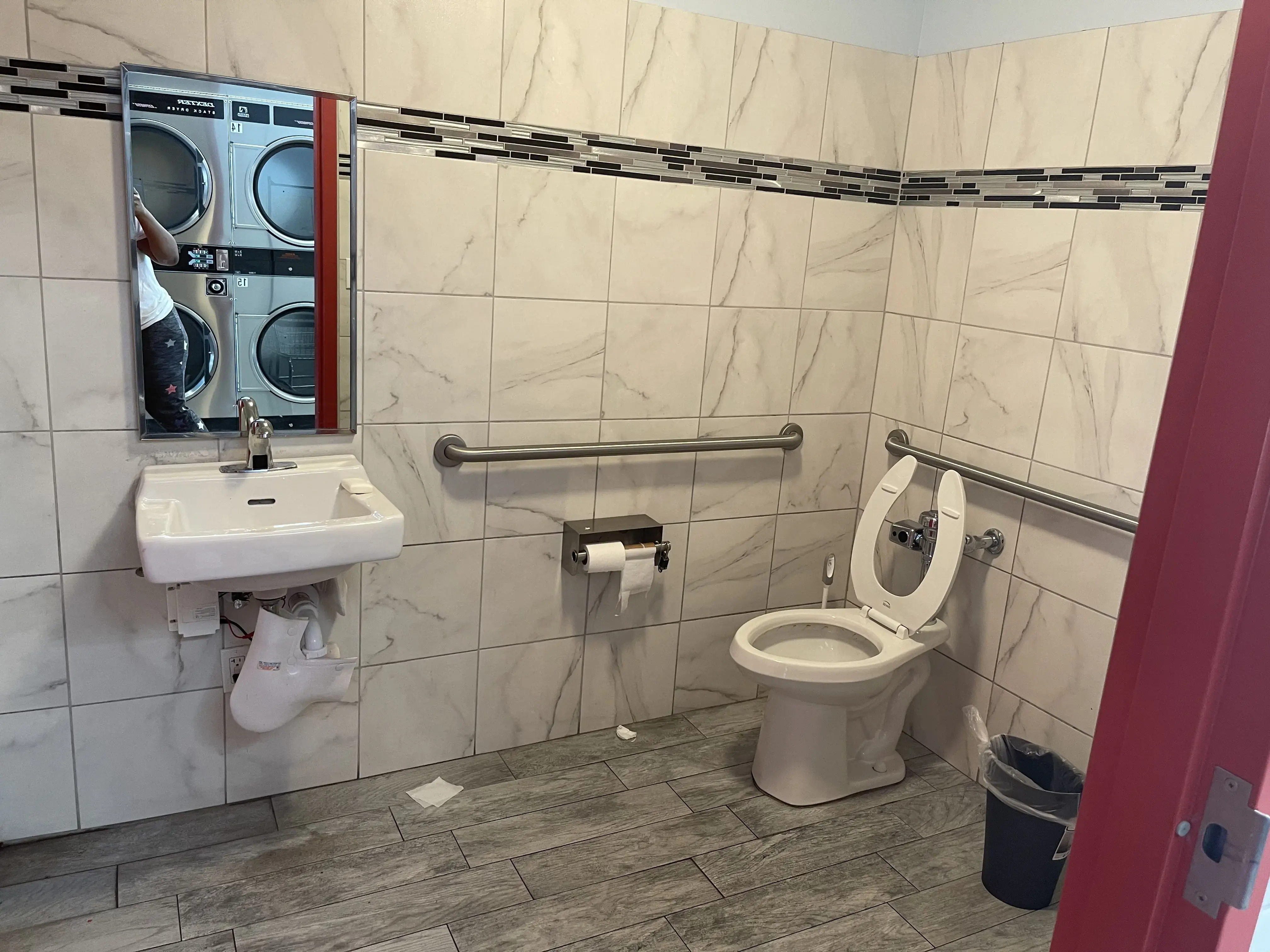 SuperMatt Laundry thumbnail 11