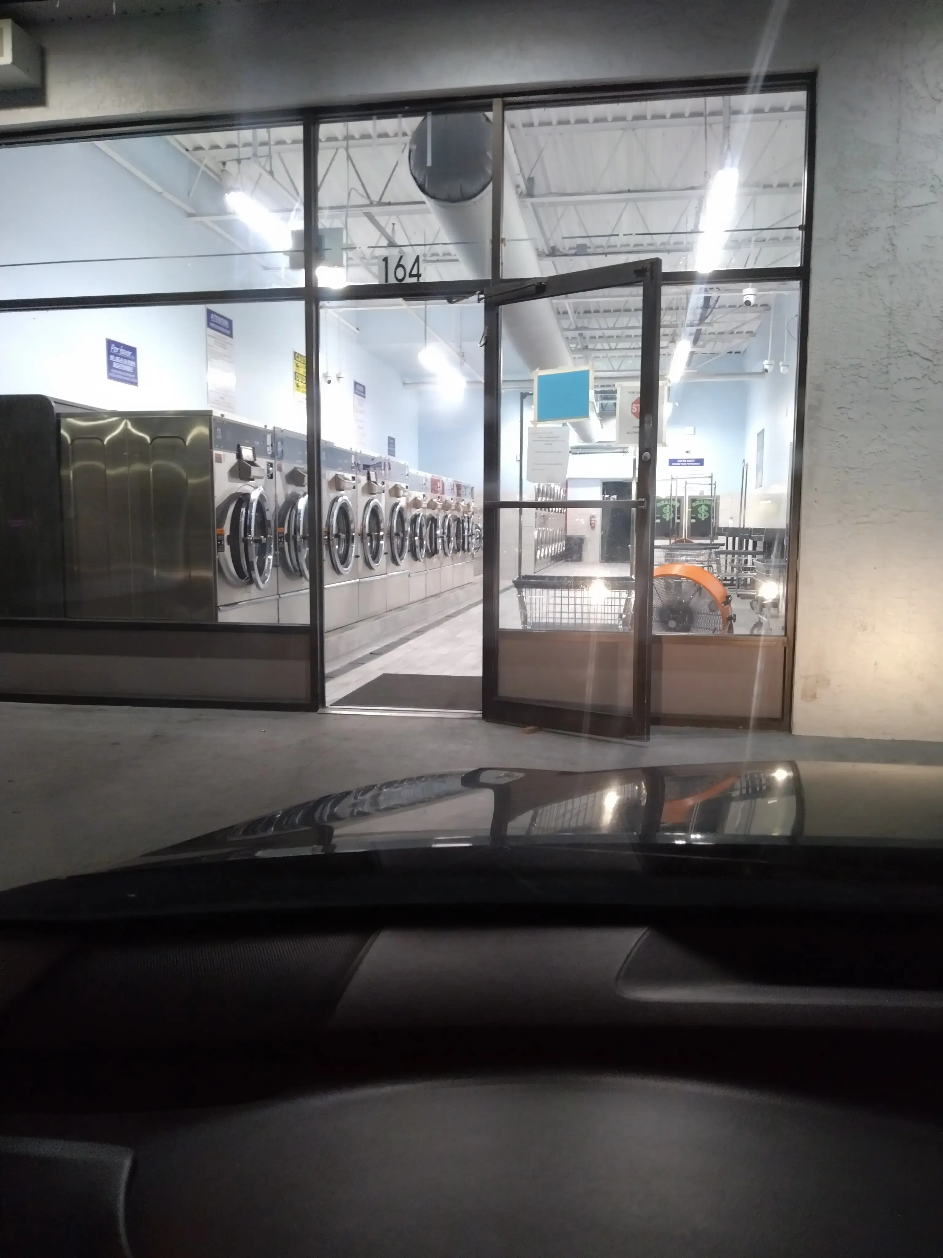 SuperMatt Laundry thumbnail 6