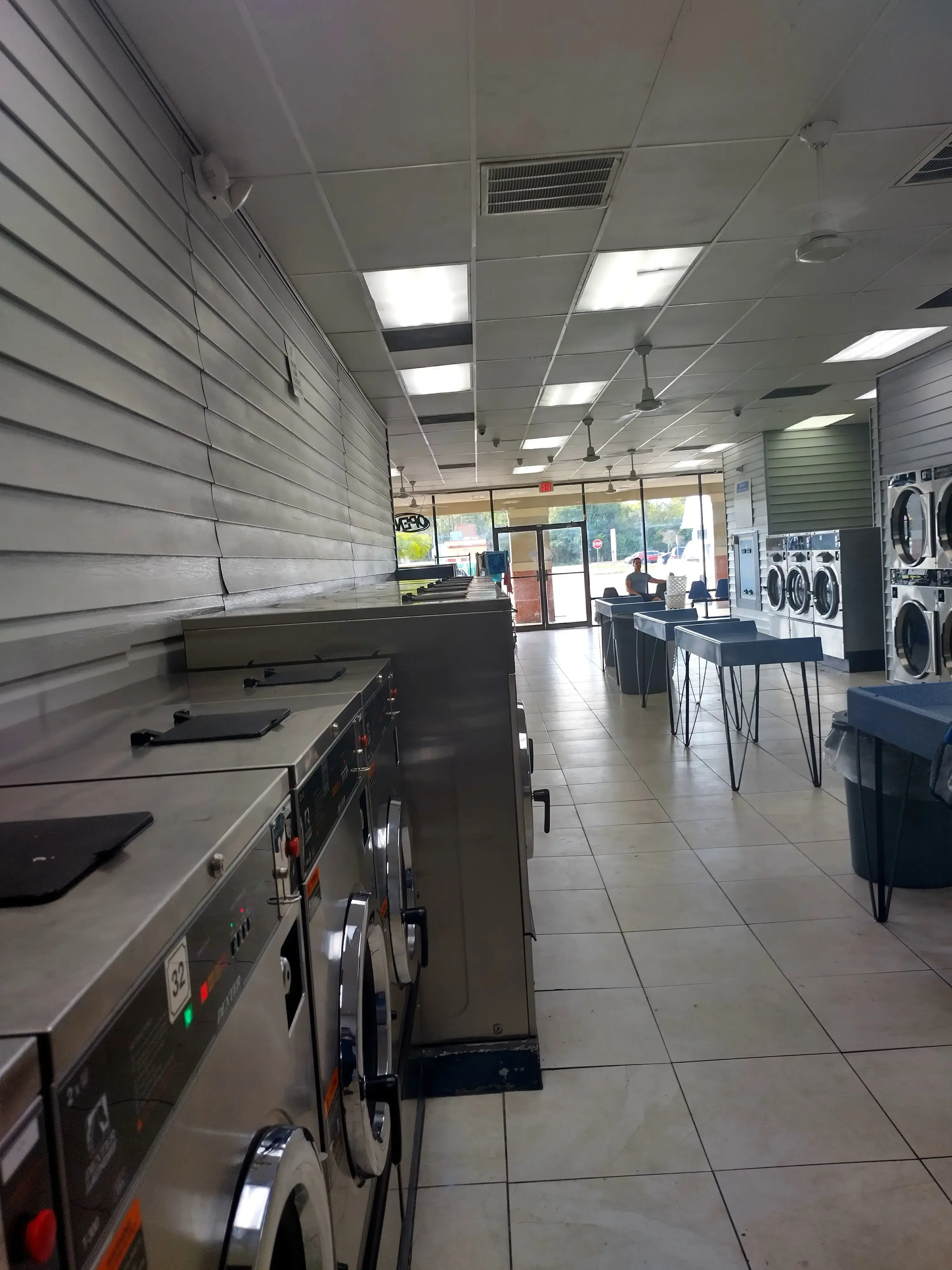 SuperMatt Laundry - Image 5