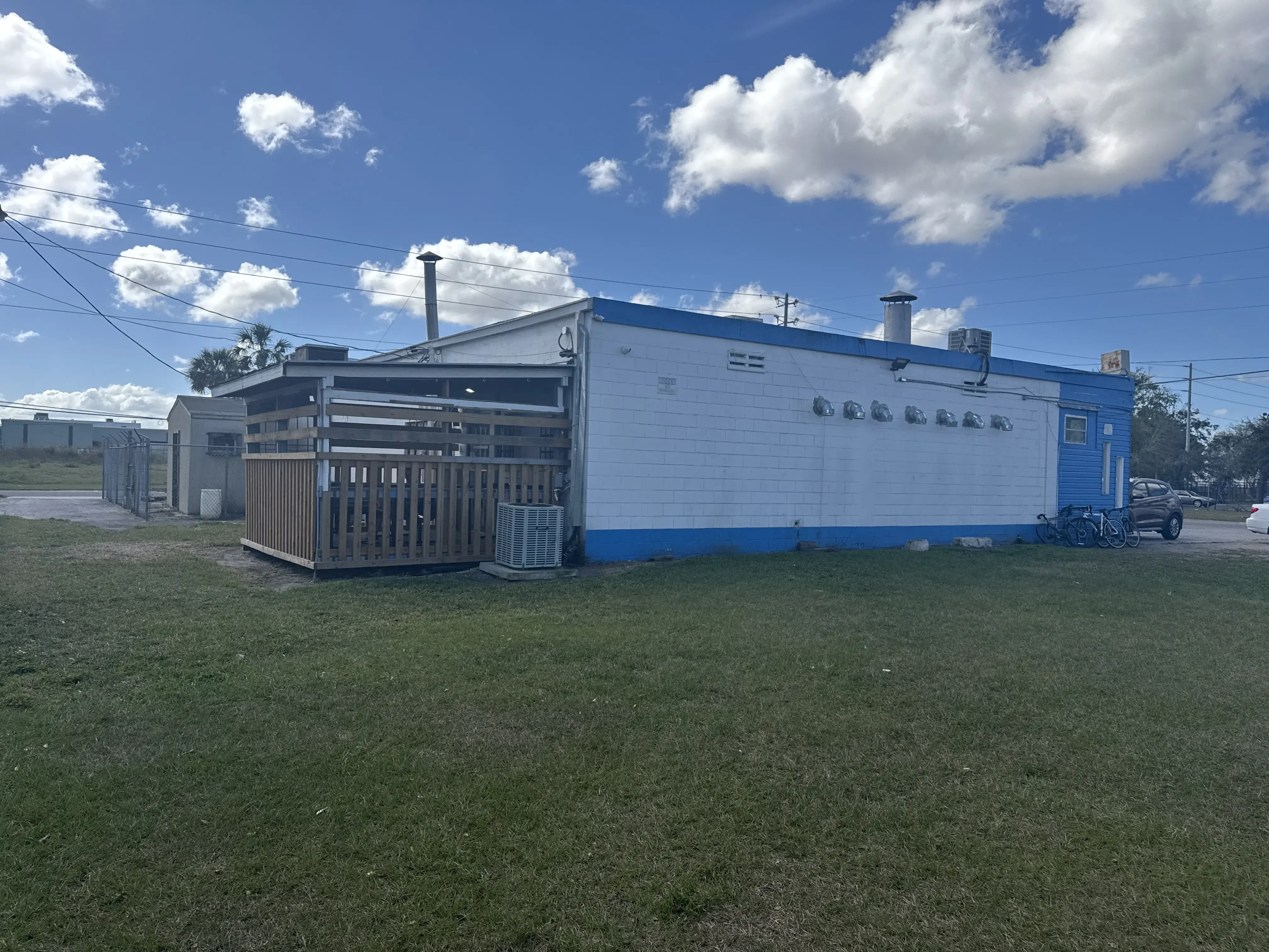 Supermatt Laundry thumbnail 4