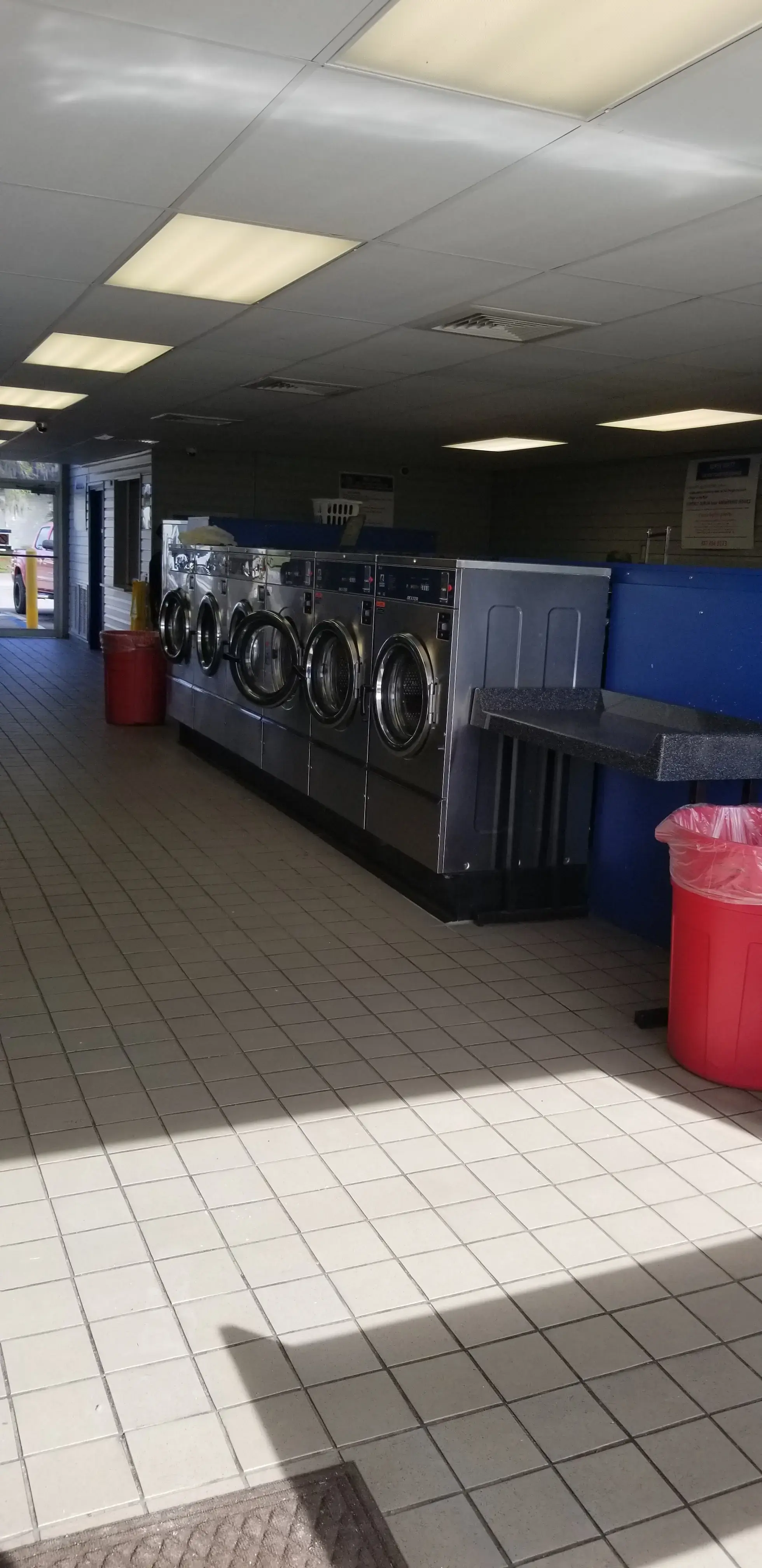 SuperMatt Laundry - Image 4