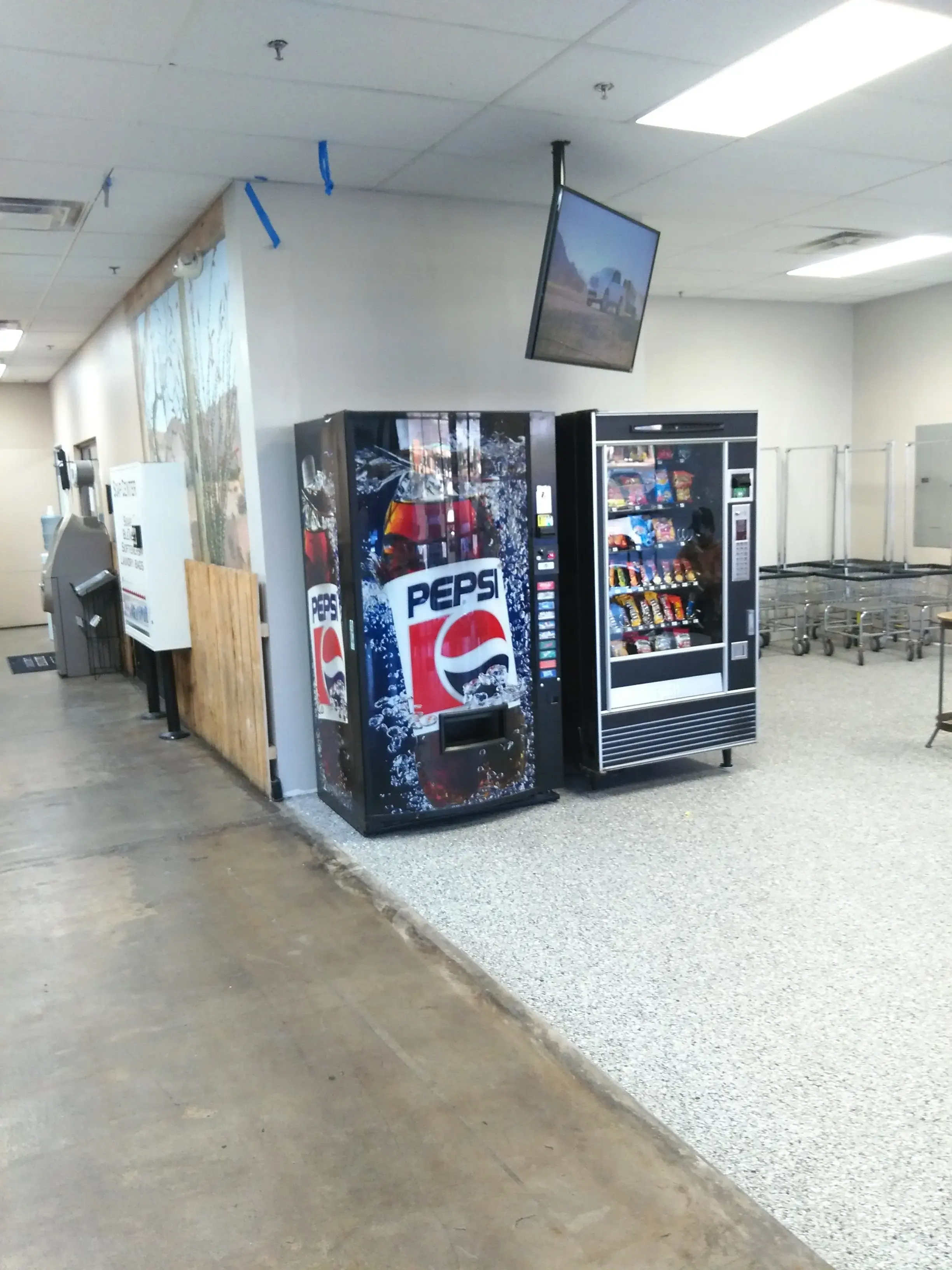 Superstition Express Laundry - Image 15