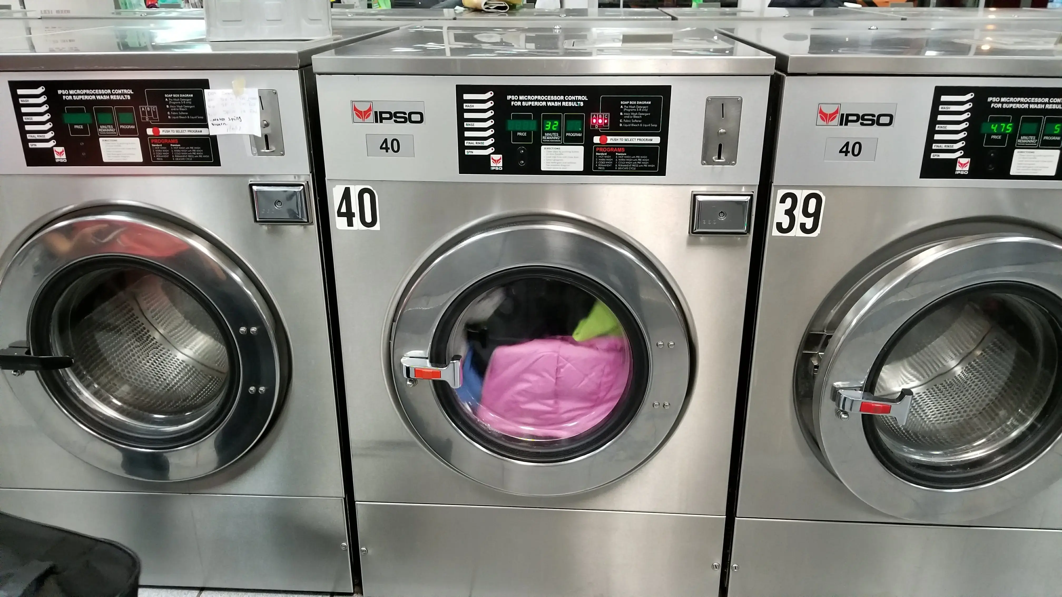 Superstore Launderama - Image 12