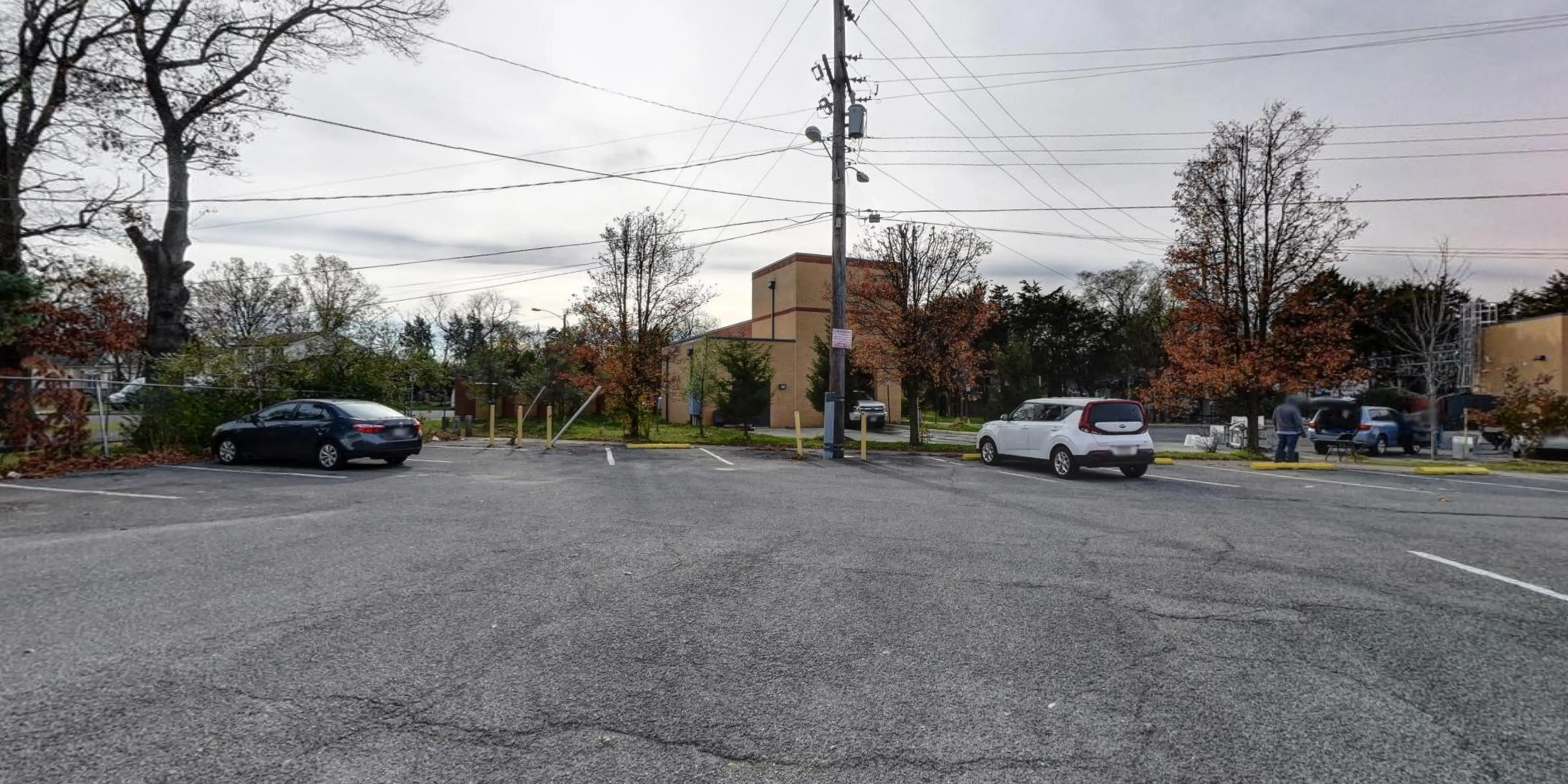 SuperSuds Laundromat - Image 16