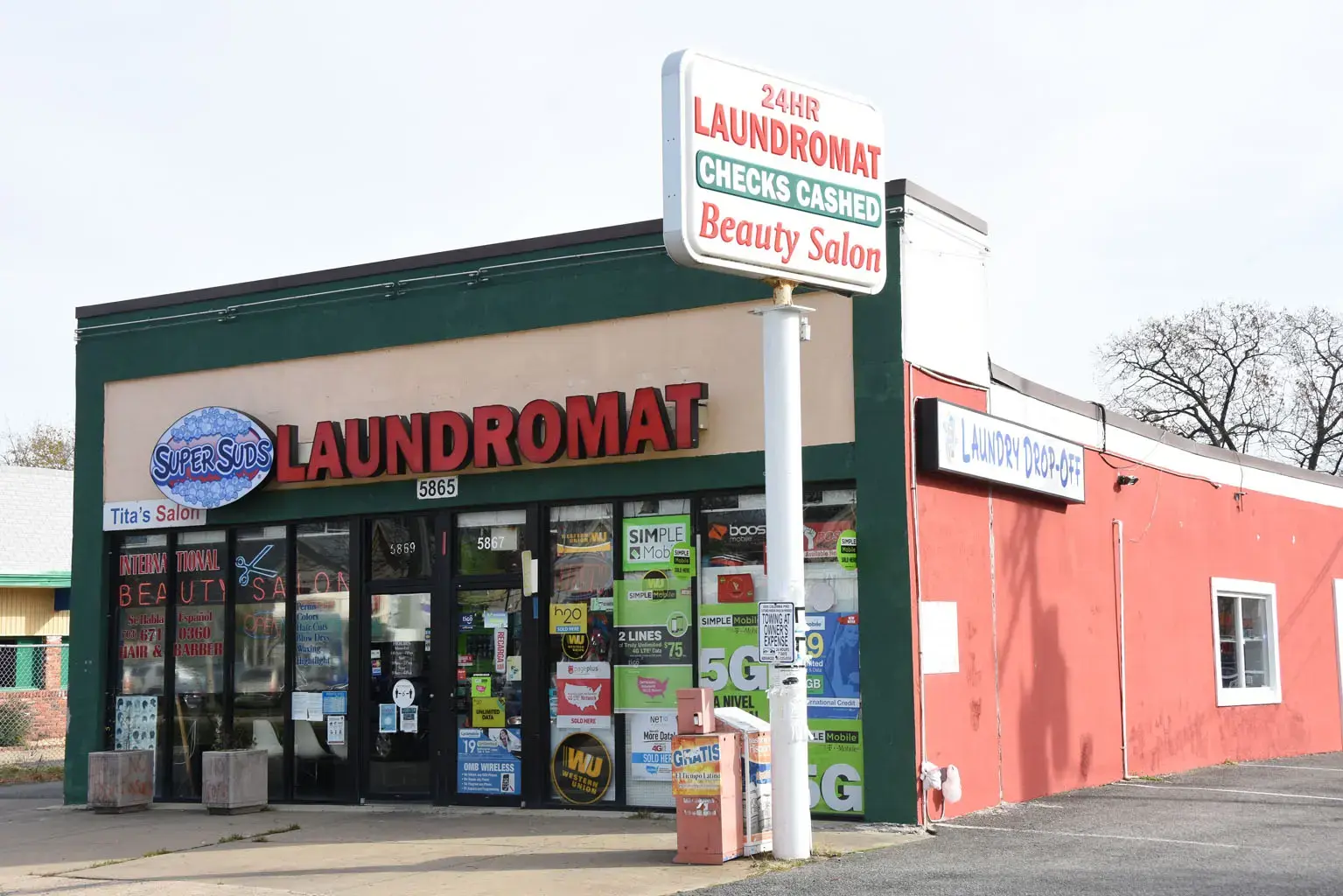 SuperSuds Laundromat thumbnail 1