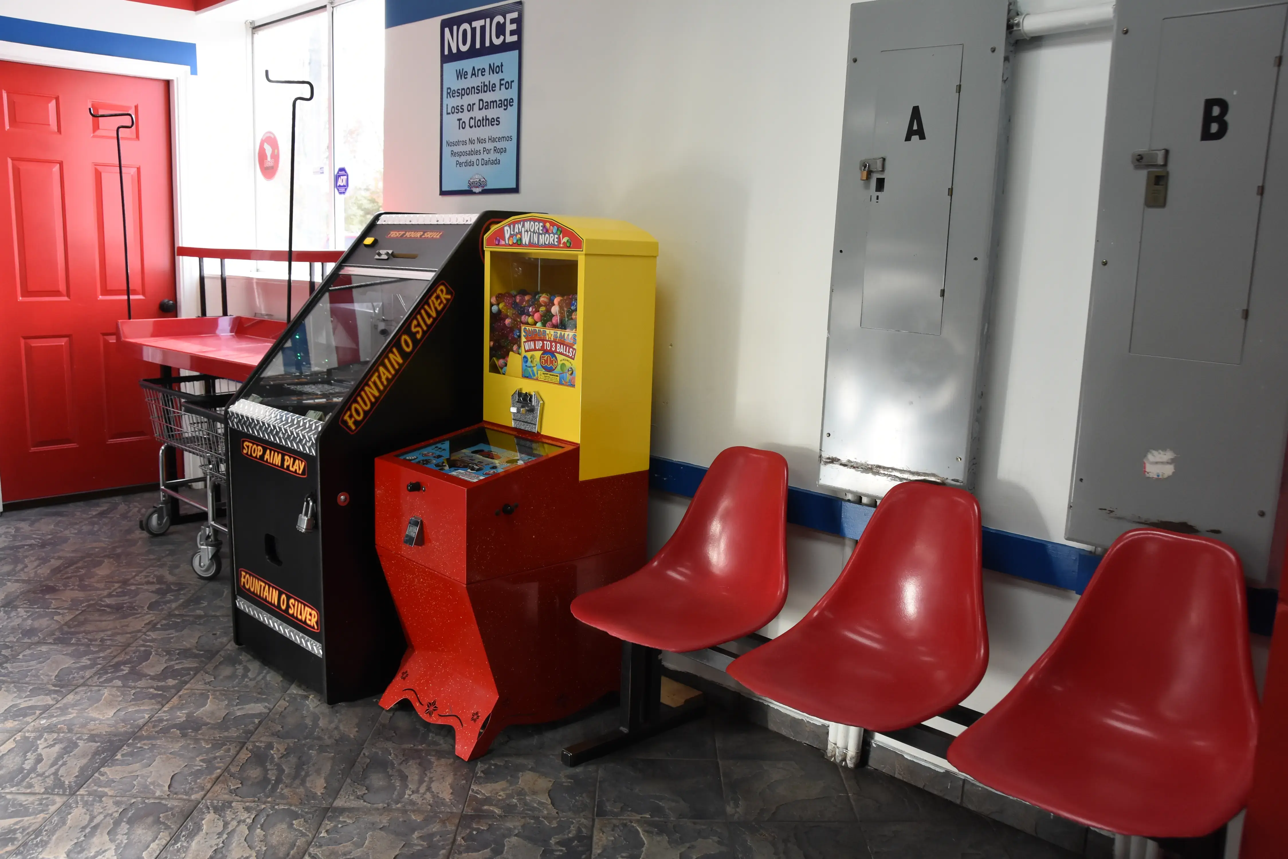 SuperSuds Laundromat - Image 7