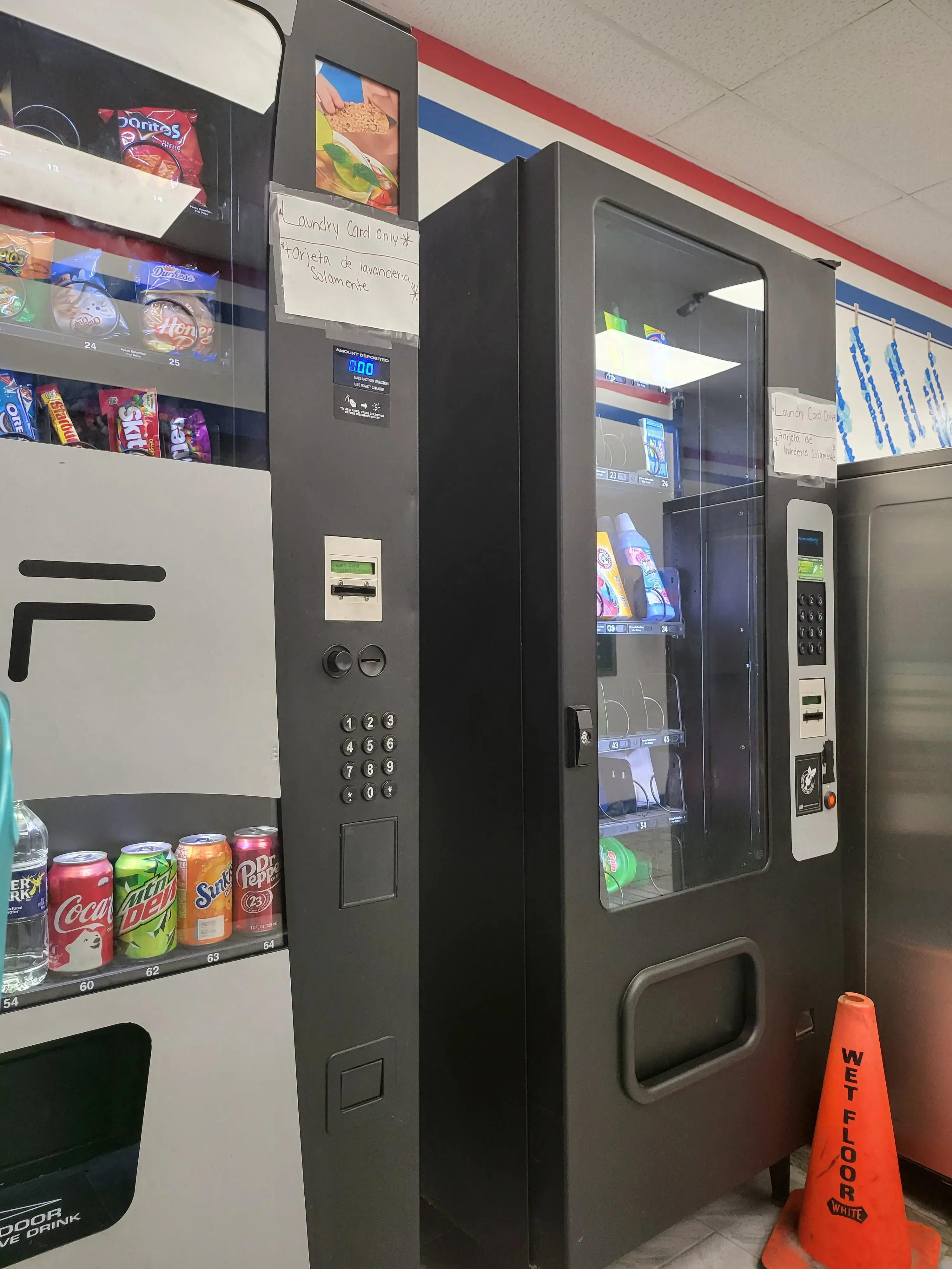 SuperSuds Laundromat - Image 8