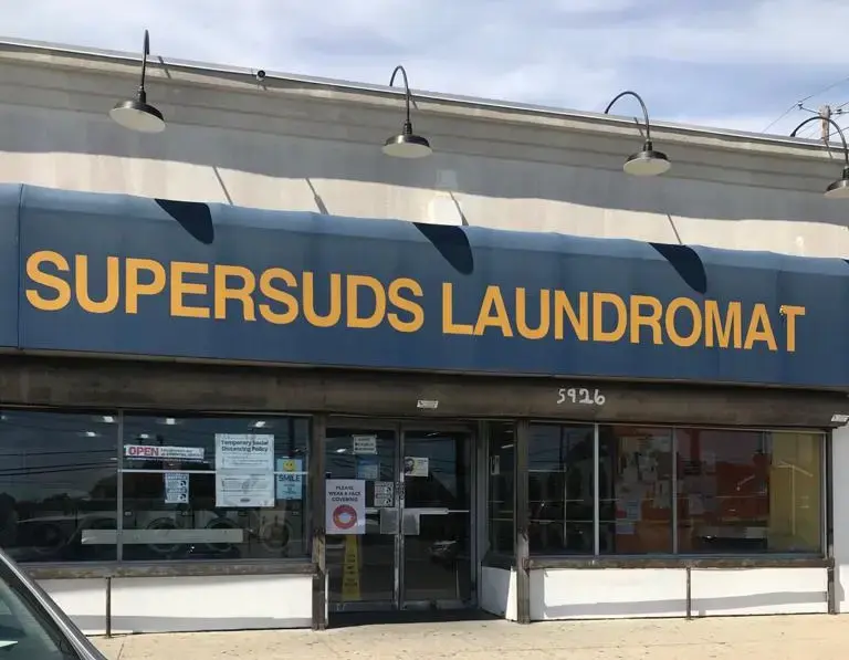 SuperSuds Laundromat - Image 1