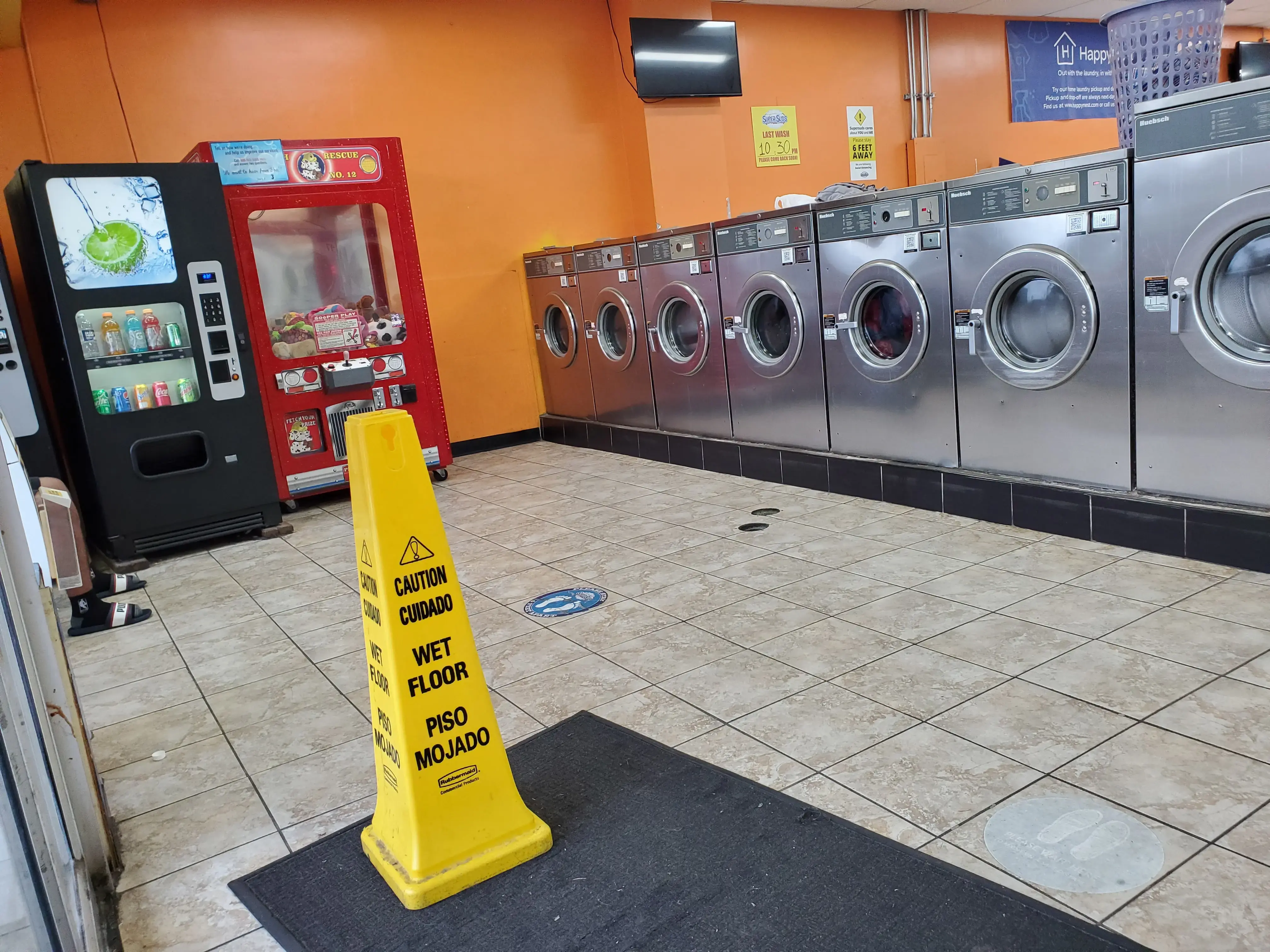 SuperSuds Laundromat thumbnail 18