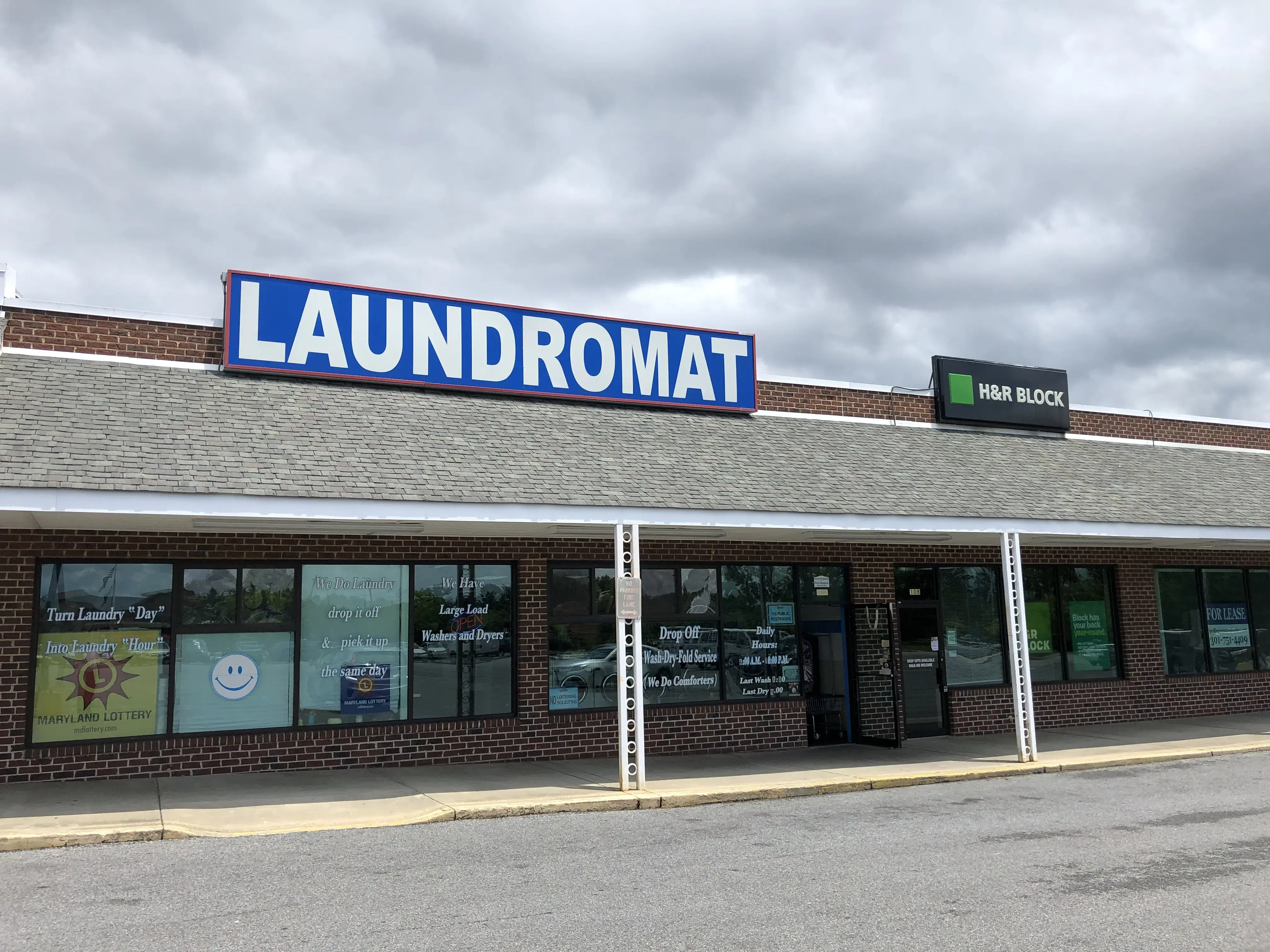 SuperSuds Laundromat - Image 3