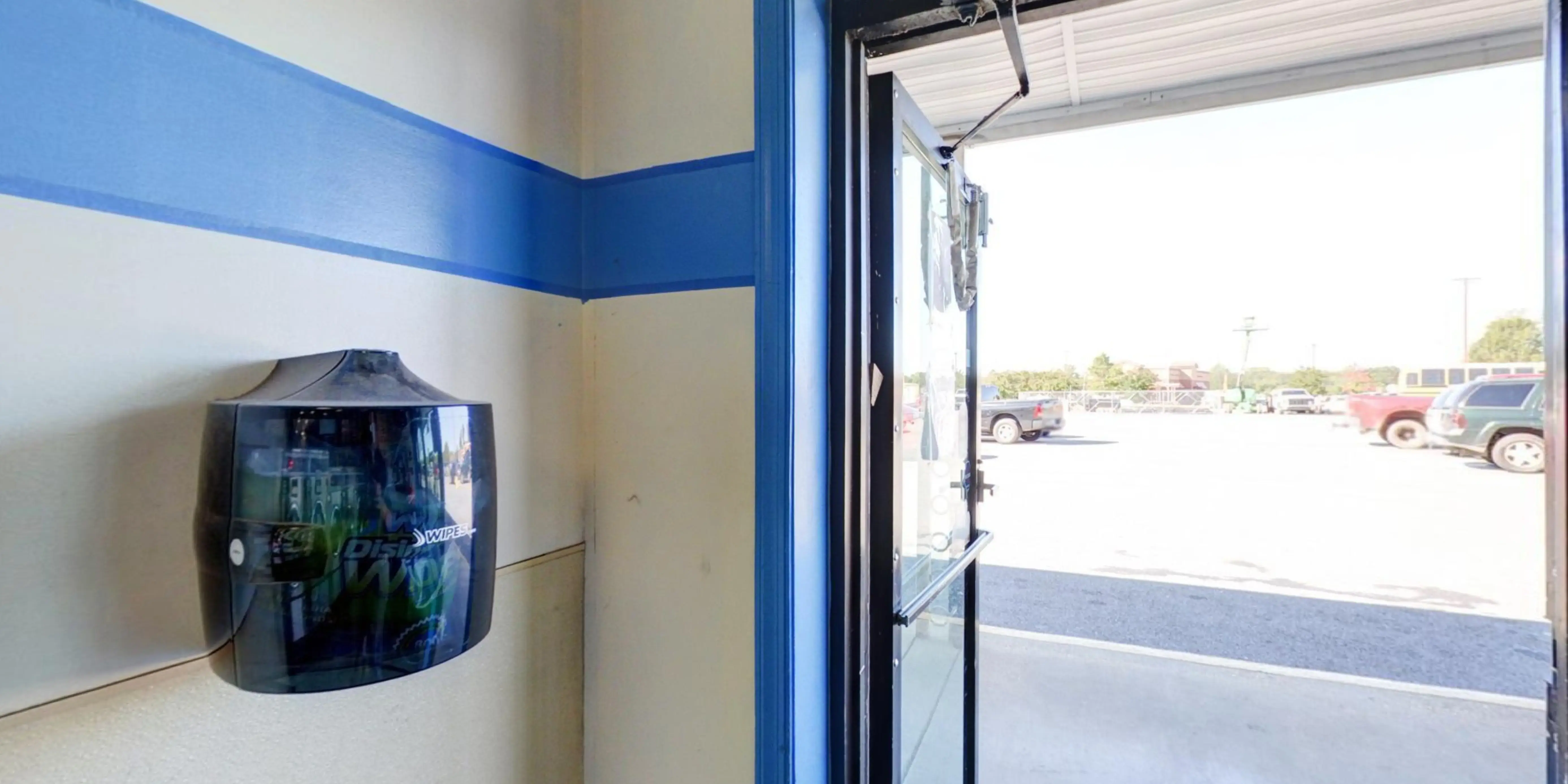 SuperSuds Laundromat thumbnail 10