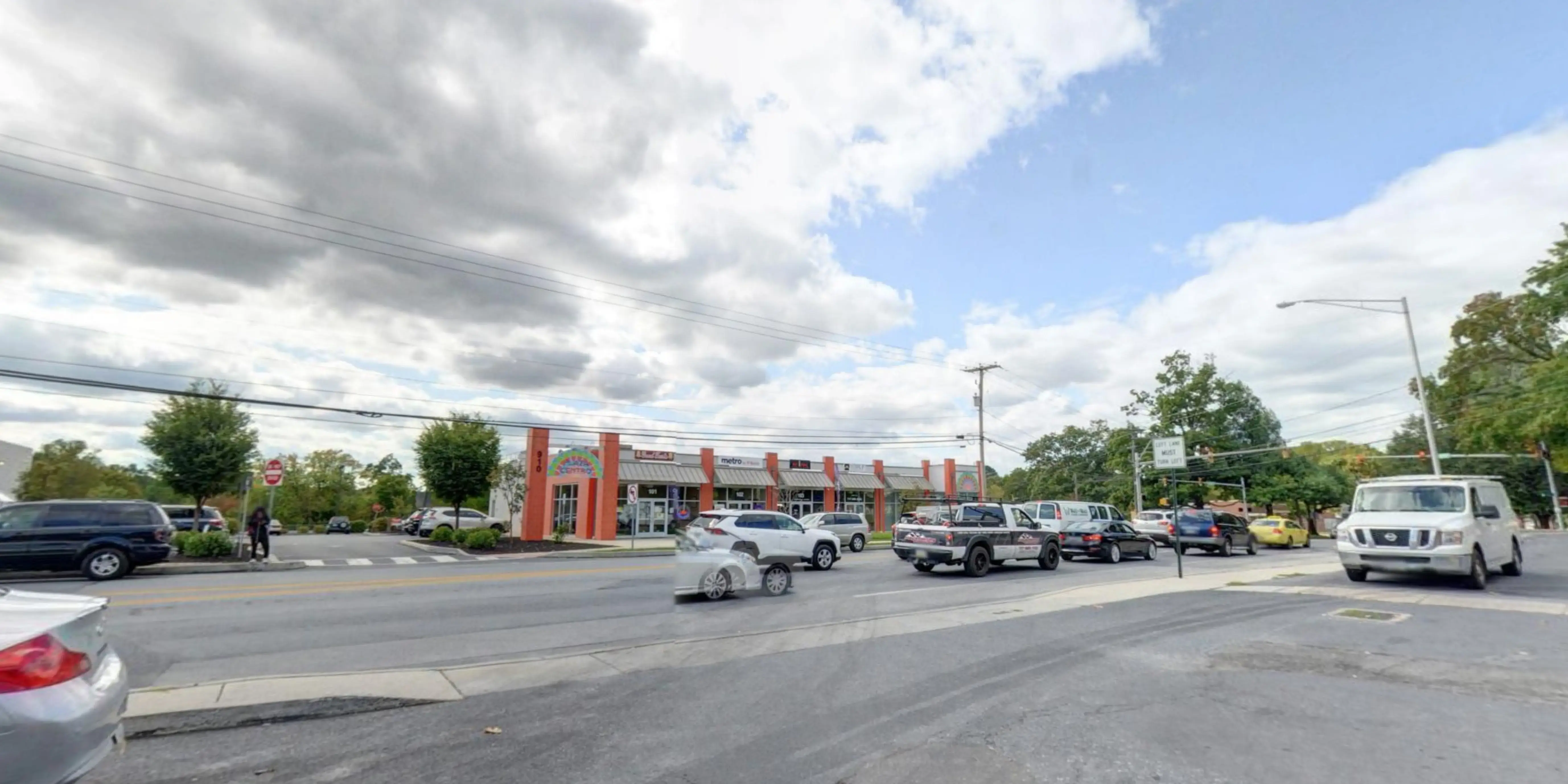 SuperSuds Laundromat - Image 18