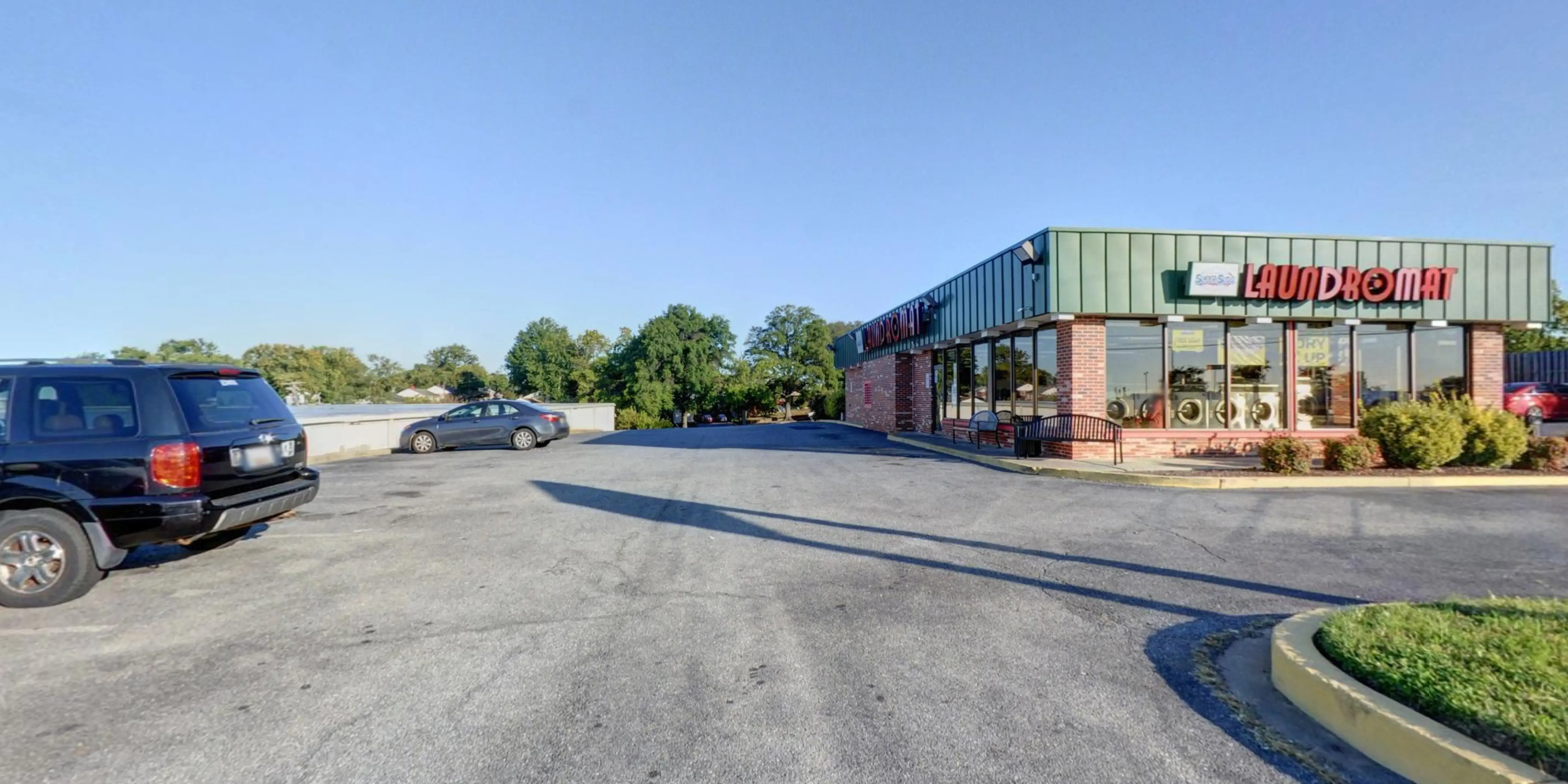 SuperSuds Laundromat thumbnail 13