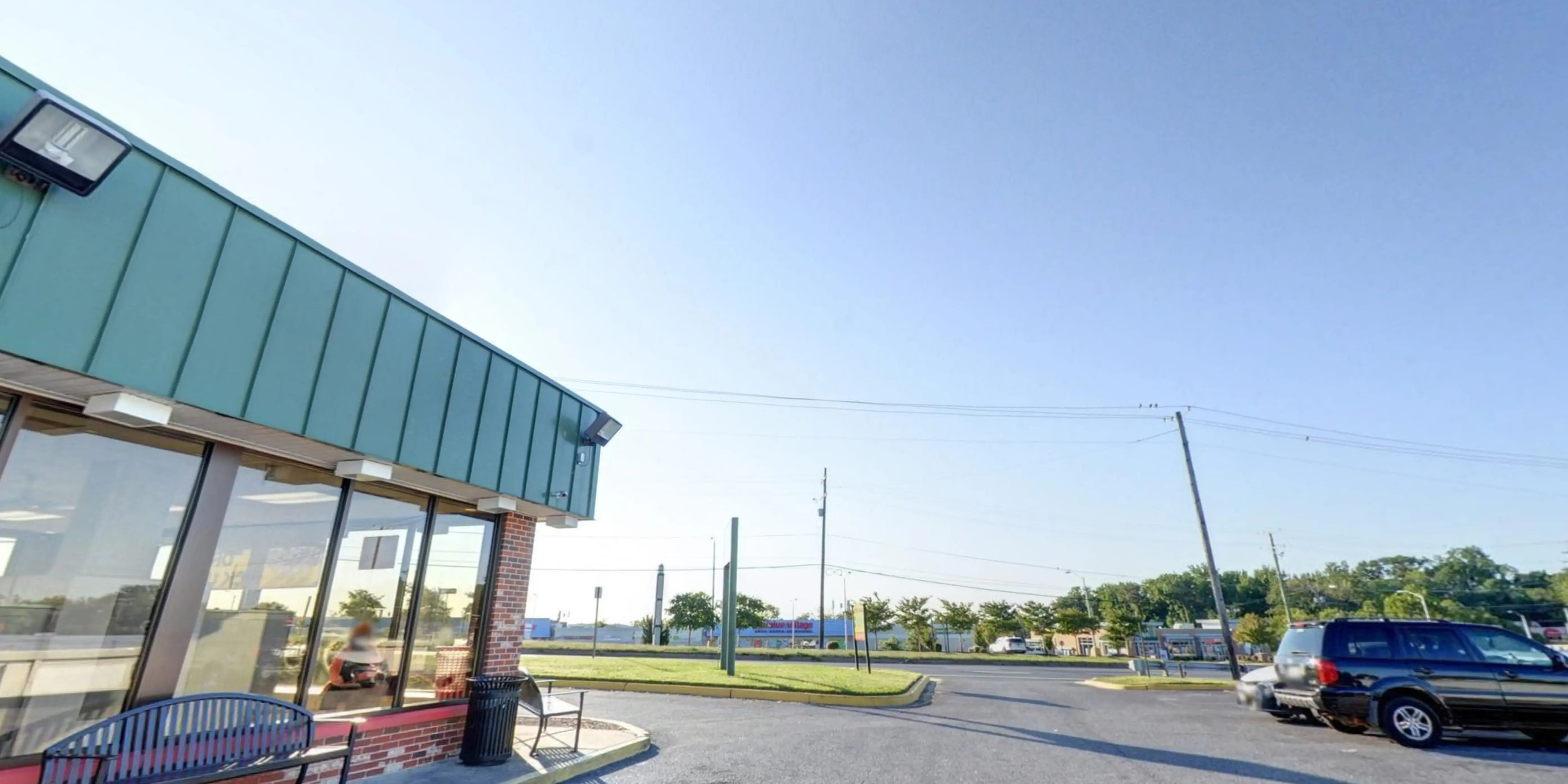 SuperSuds Laundromat - Image 17