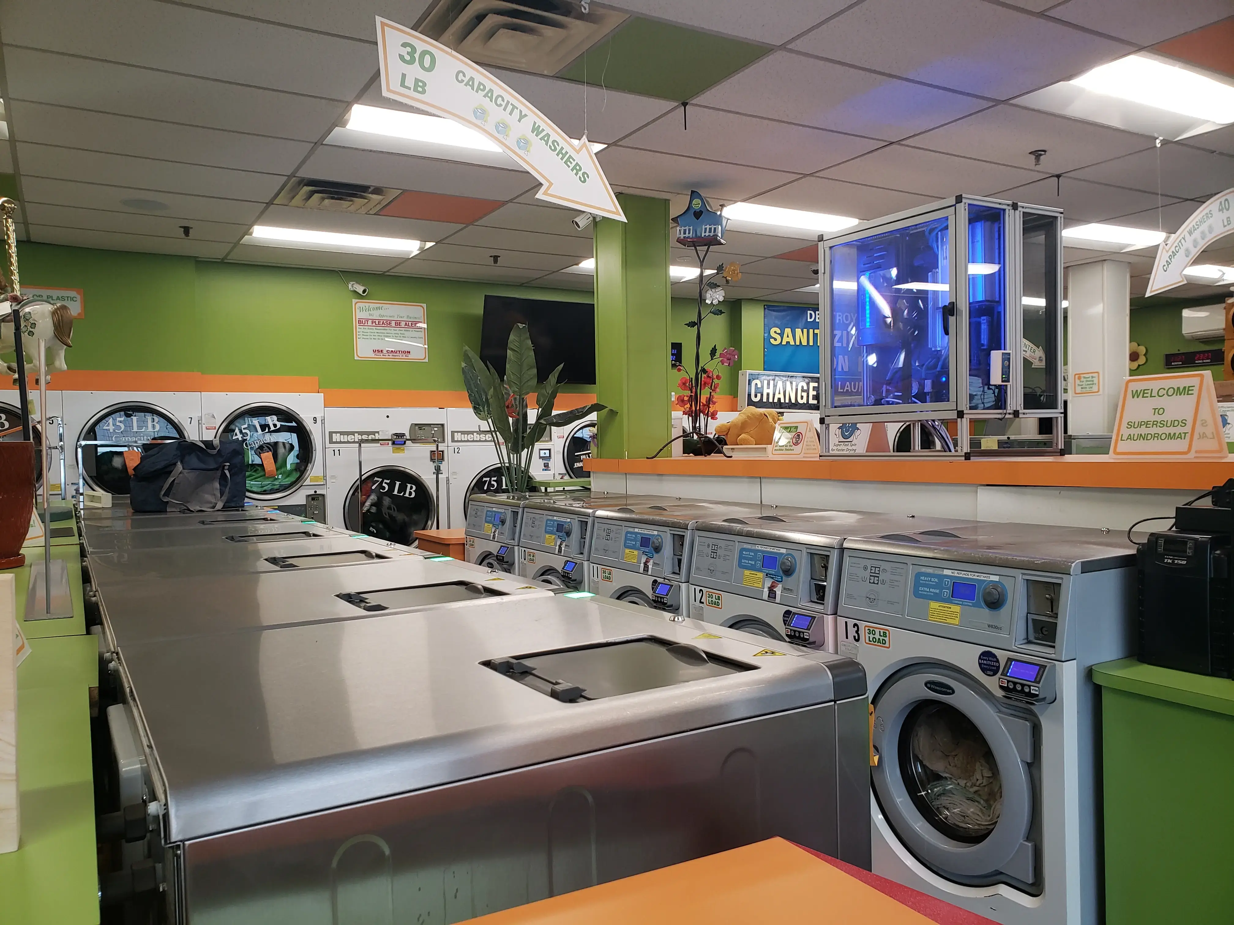 Supersuds Laundromat - Image 1