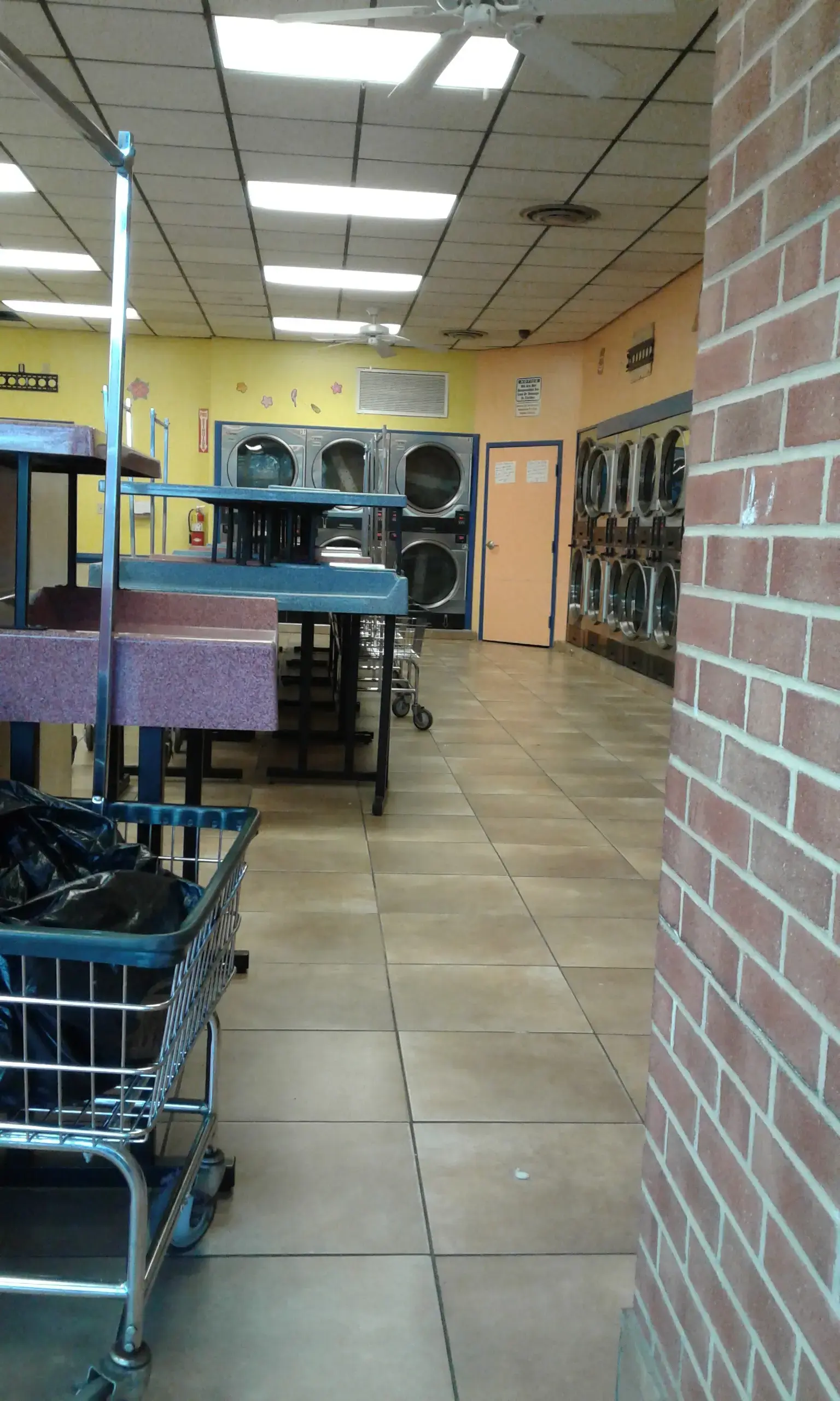 SuperSuds Laundromat thumbnail 10