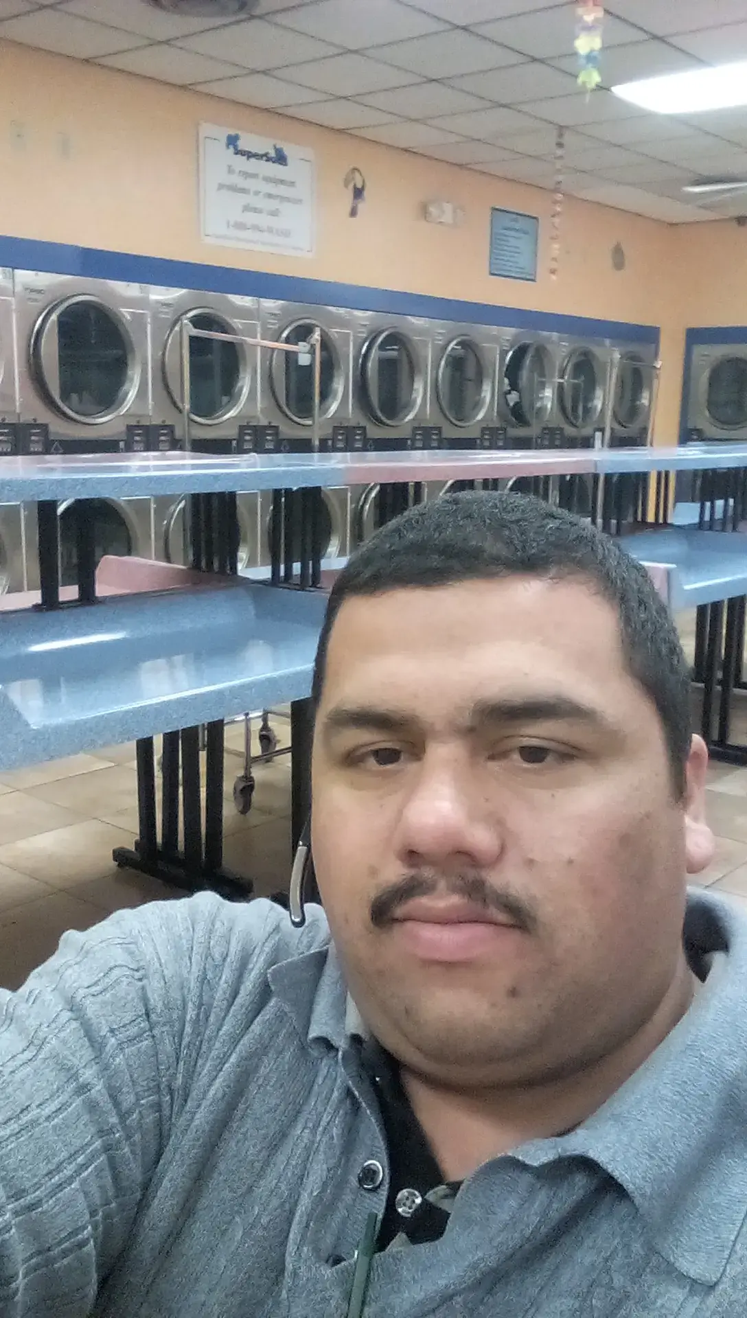 SuperSuds Laundromat - Image 20