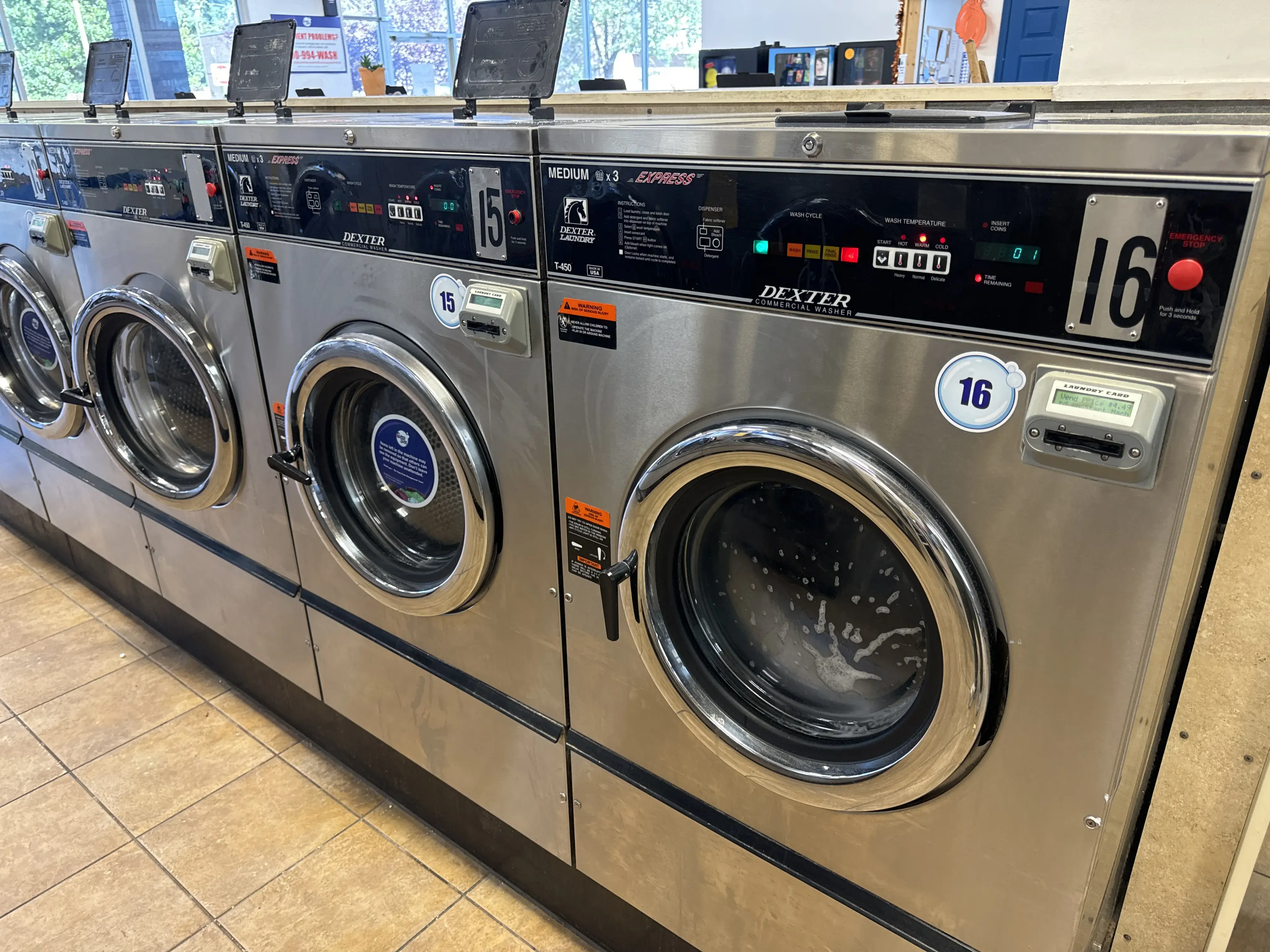 SuperSuds Laundromat thumbnail 3