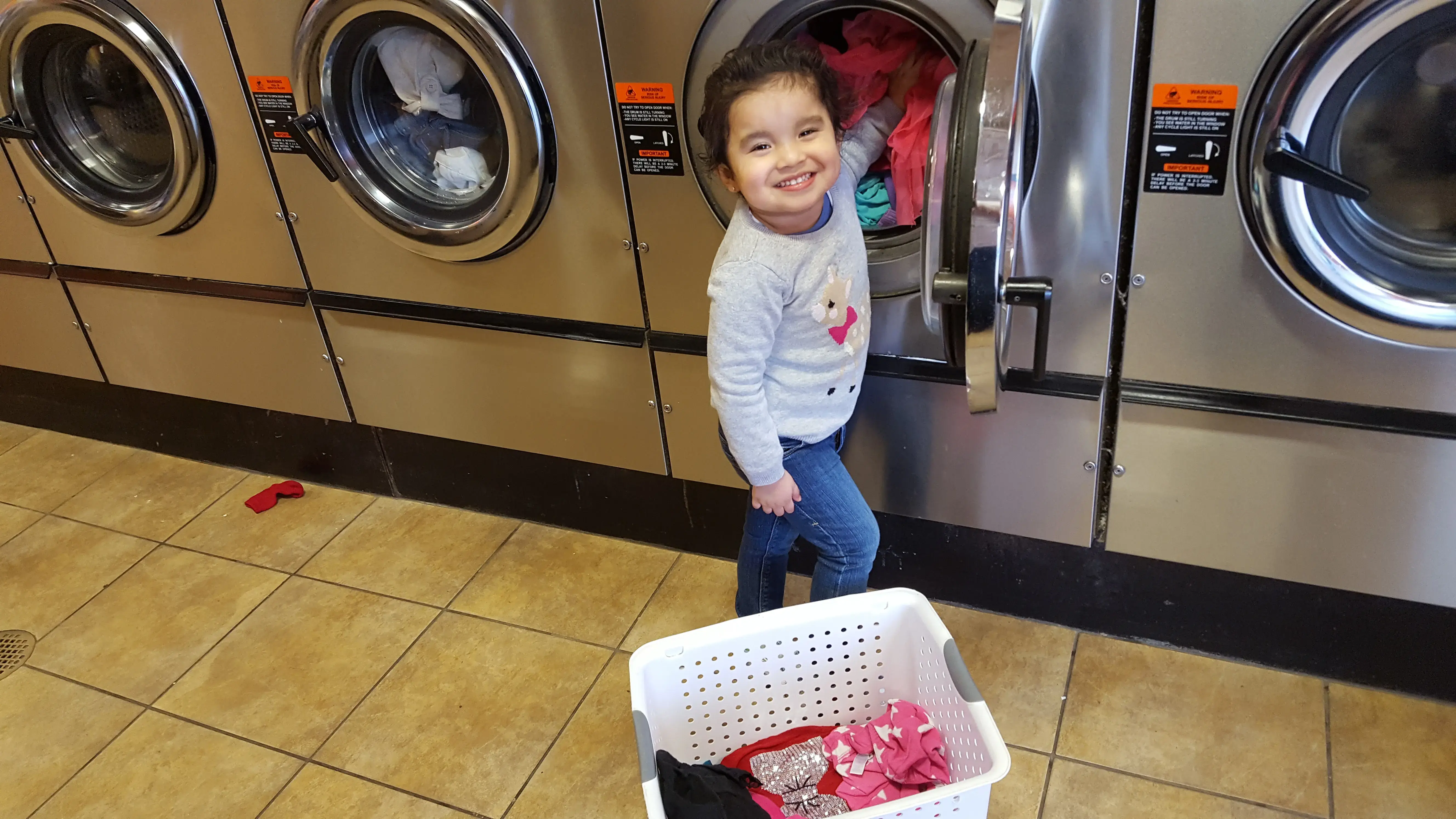 SuperSuds Laundromat - Image 17