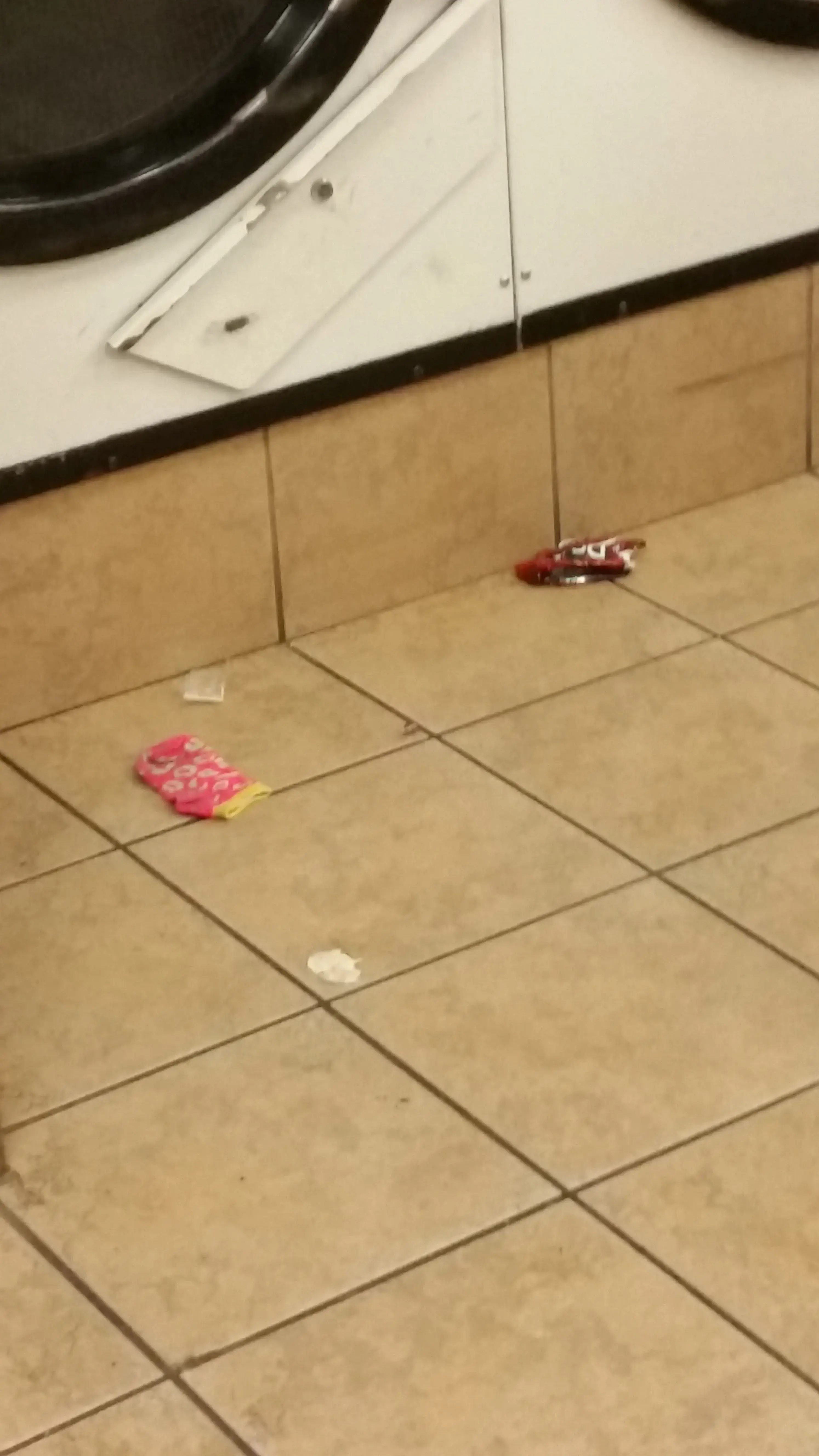 SuperSuds Laundromat - Image 20