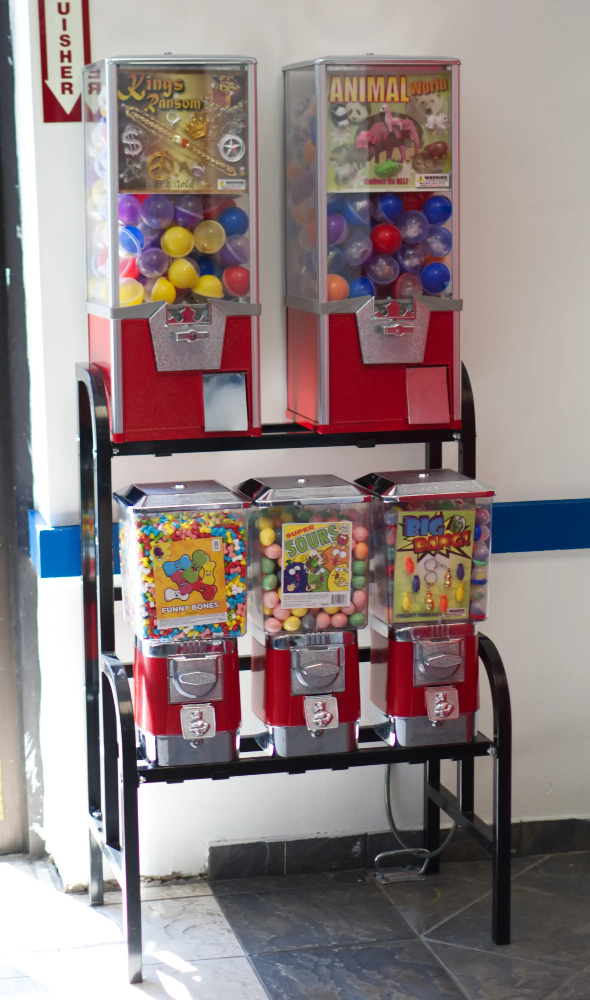 SuperSuds Laundromat - Image 8